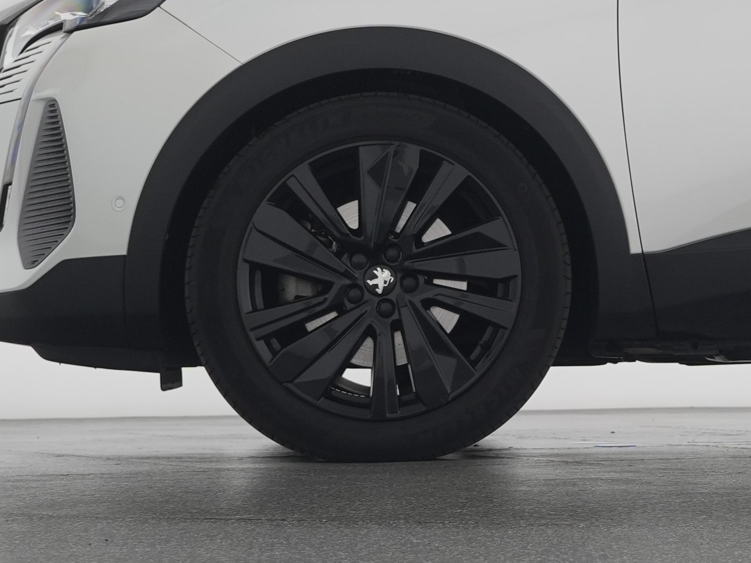 PEUGEOT 3008 300e Hybrid4 GT Pack EAT8-image-2