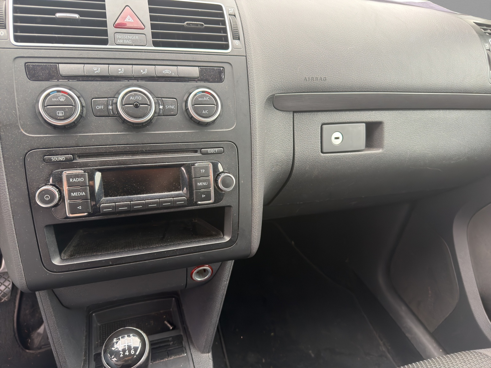 VW Touran 1.4-image-7