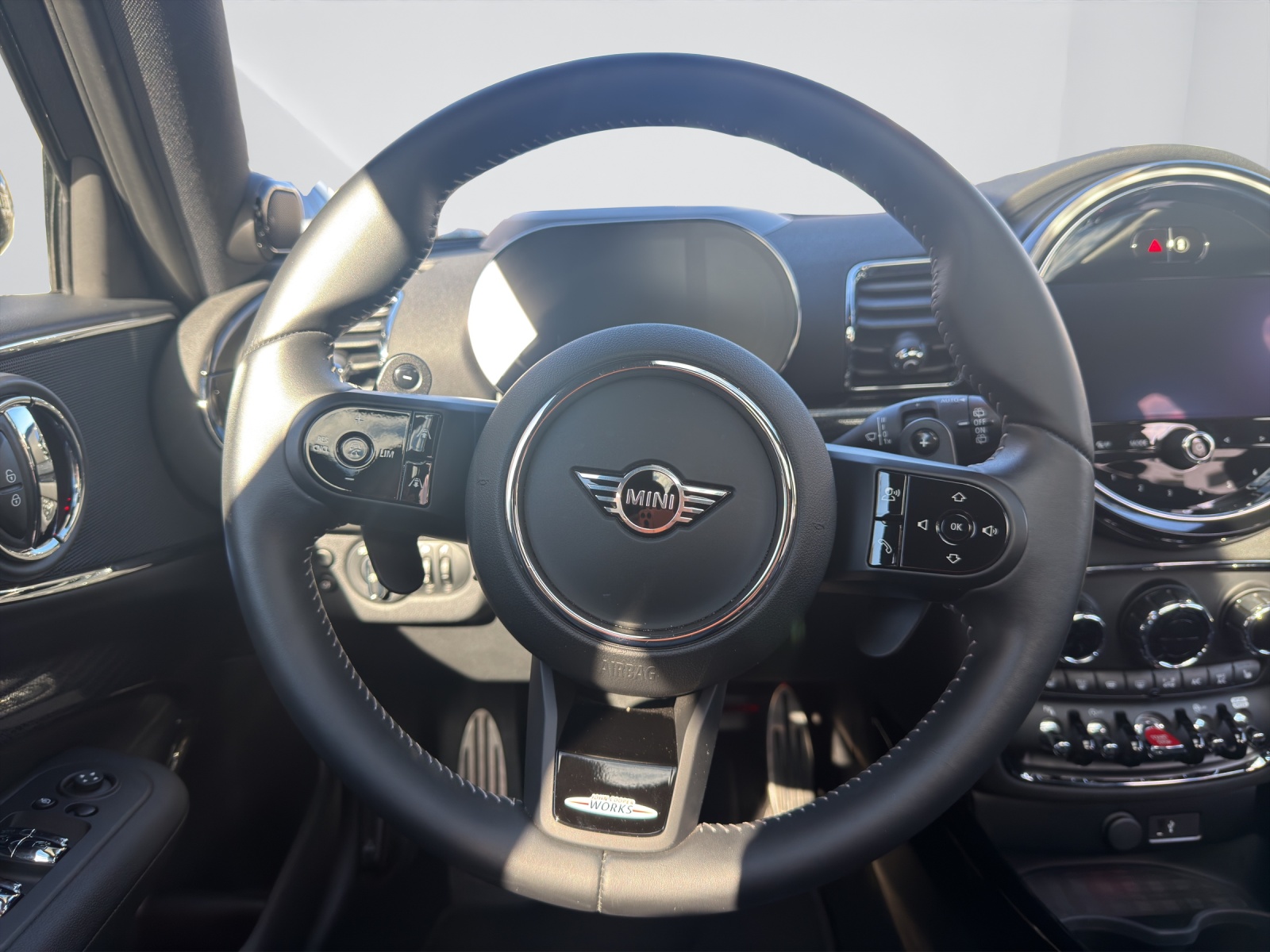 MINI Clubman F54 2.0i John Cooper Works ALL4-image-16