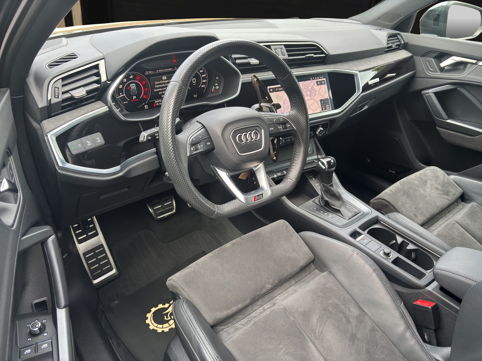 AUDI RS Q3 Sportback 2.5 TFSI quattro S-Tronic-image-8