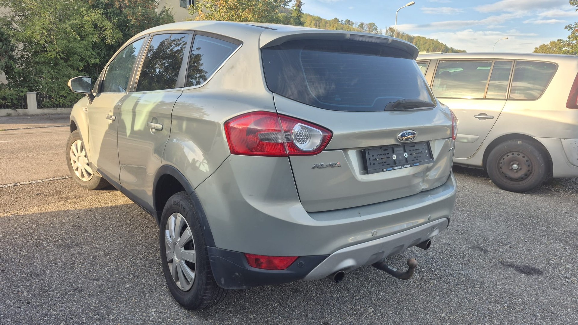 FORD Kuga 2.5 Turbo Titanium 4WD-image-5