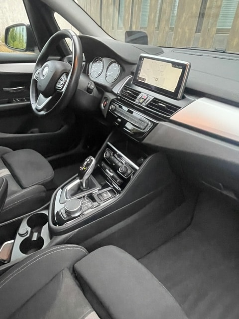 BMW 218d xDrive Active Tourer Steptronic-image-26