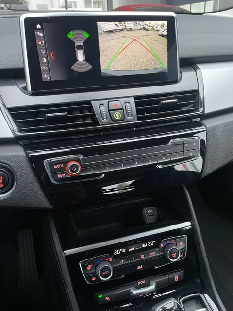 BMW 218d xDrive Active Tourer Steptronic-image-24
