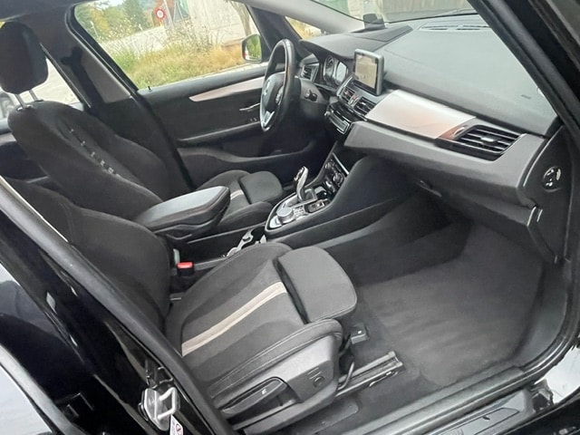 BMW 218d xDrive Active Tourer Steptronic-image-28