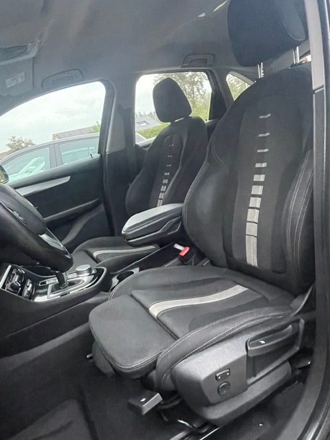 BMW 218d xDrive Active Tourer Steptronic-image-16
