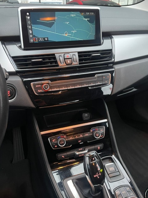 BMW 218d xDrive Active Tourer Steptronic-image-22