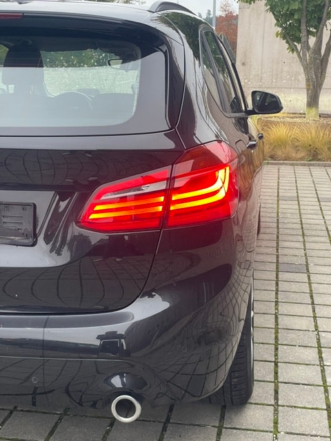 BMW 218d xDrive Active Tourer Steptronic-image-10
