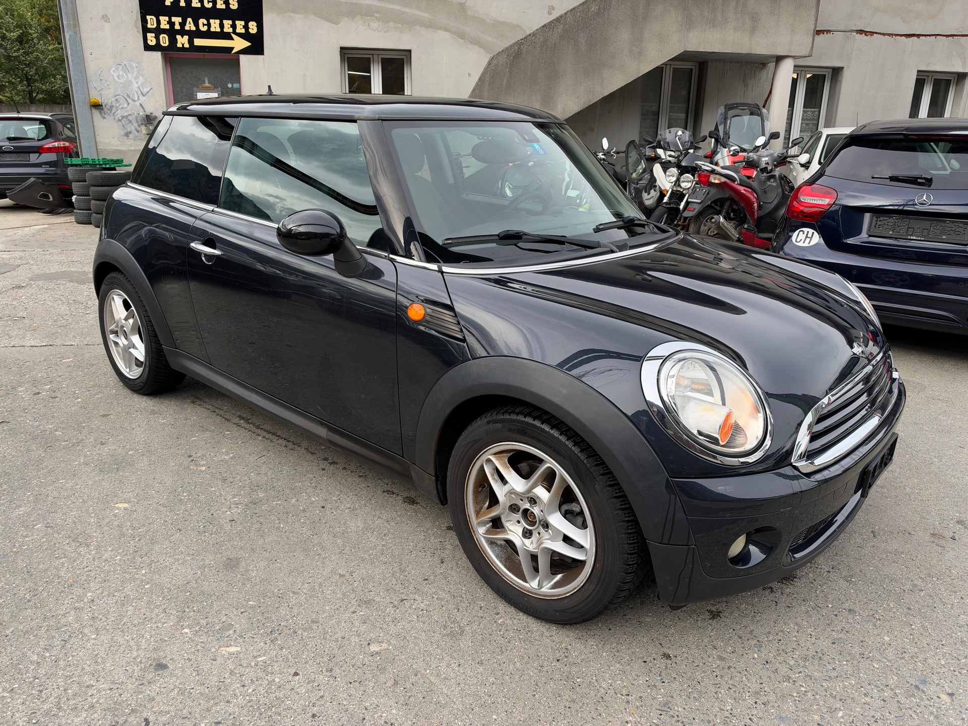 MINI One-image-3