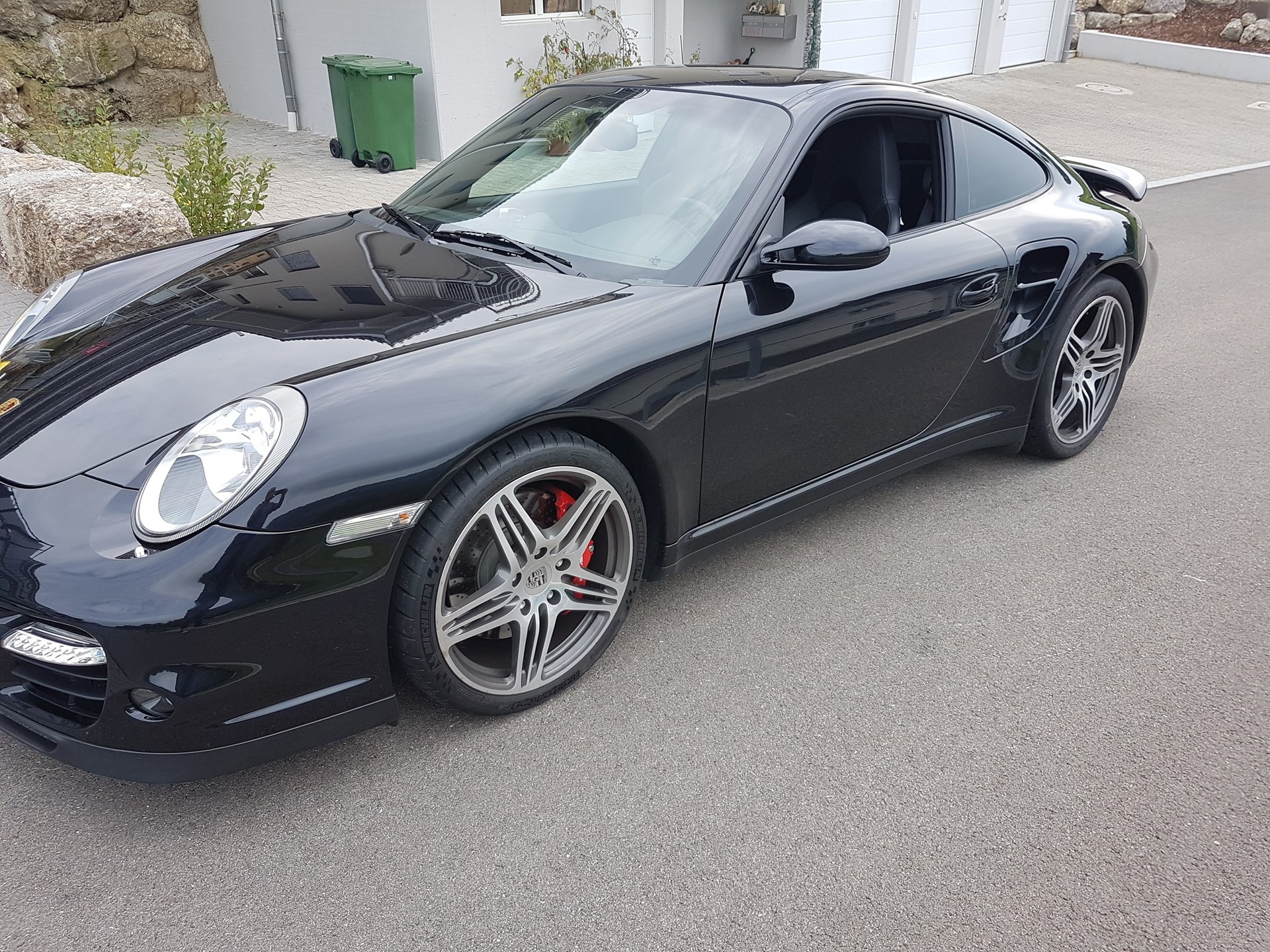 PORSCHE 911 Turbo-image-1