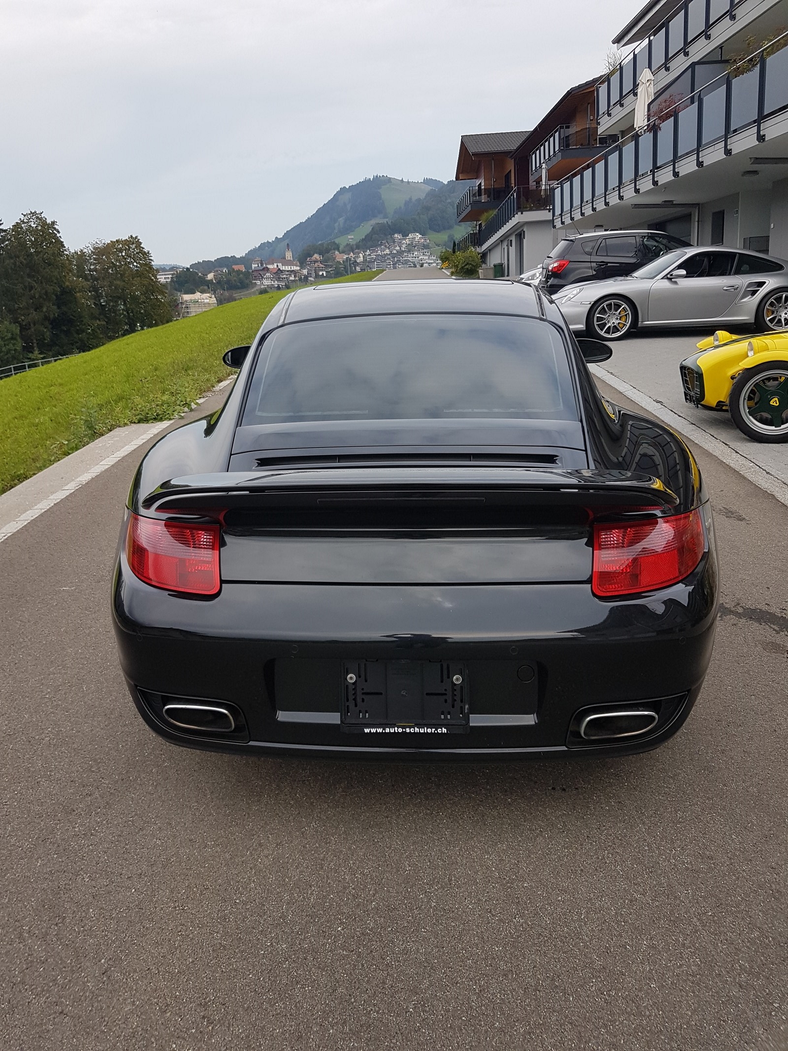 PORSCHE 911 Turbo-image-2