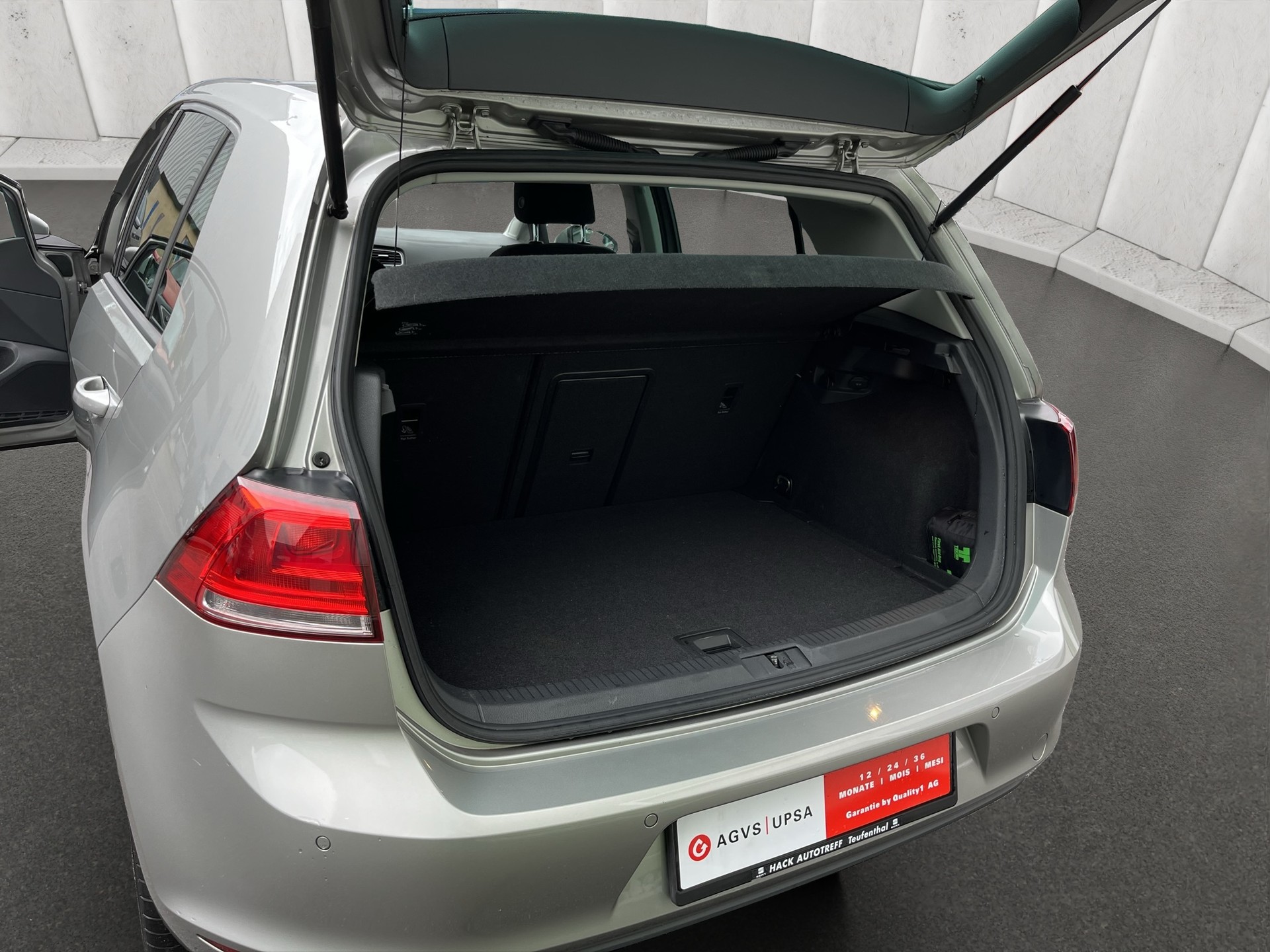VW GOLF-image-7