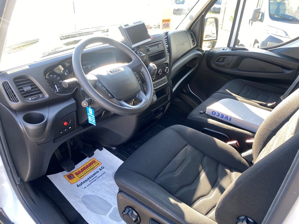 IVECO DAILY 35 C 15 Möbelwagen mit Flügeltüren-image-11