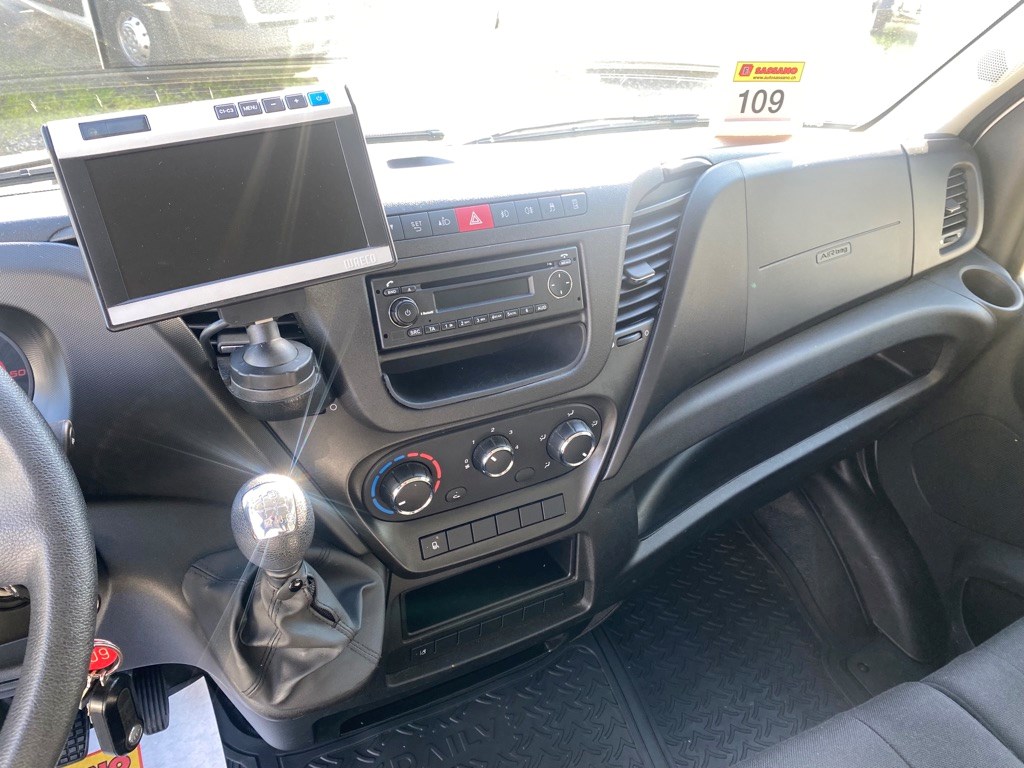 IVECO DAILY 35 C 15 Möbelwagen mit Flügeltüren-image-15