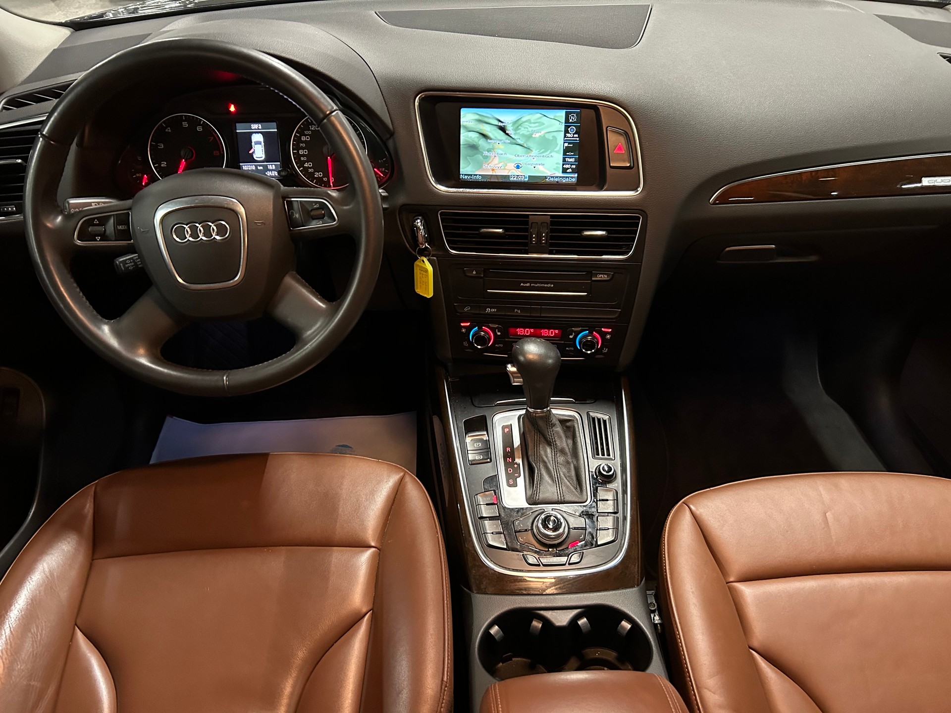 AUDI Q5 2.0 TFSI quattro S-tronic-image-8
