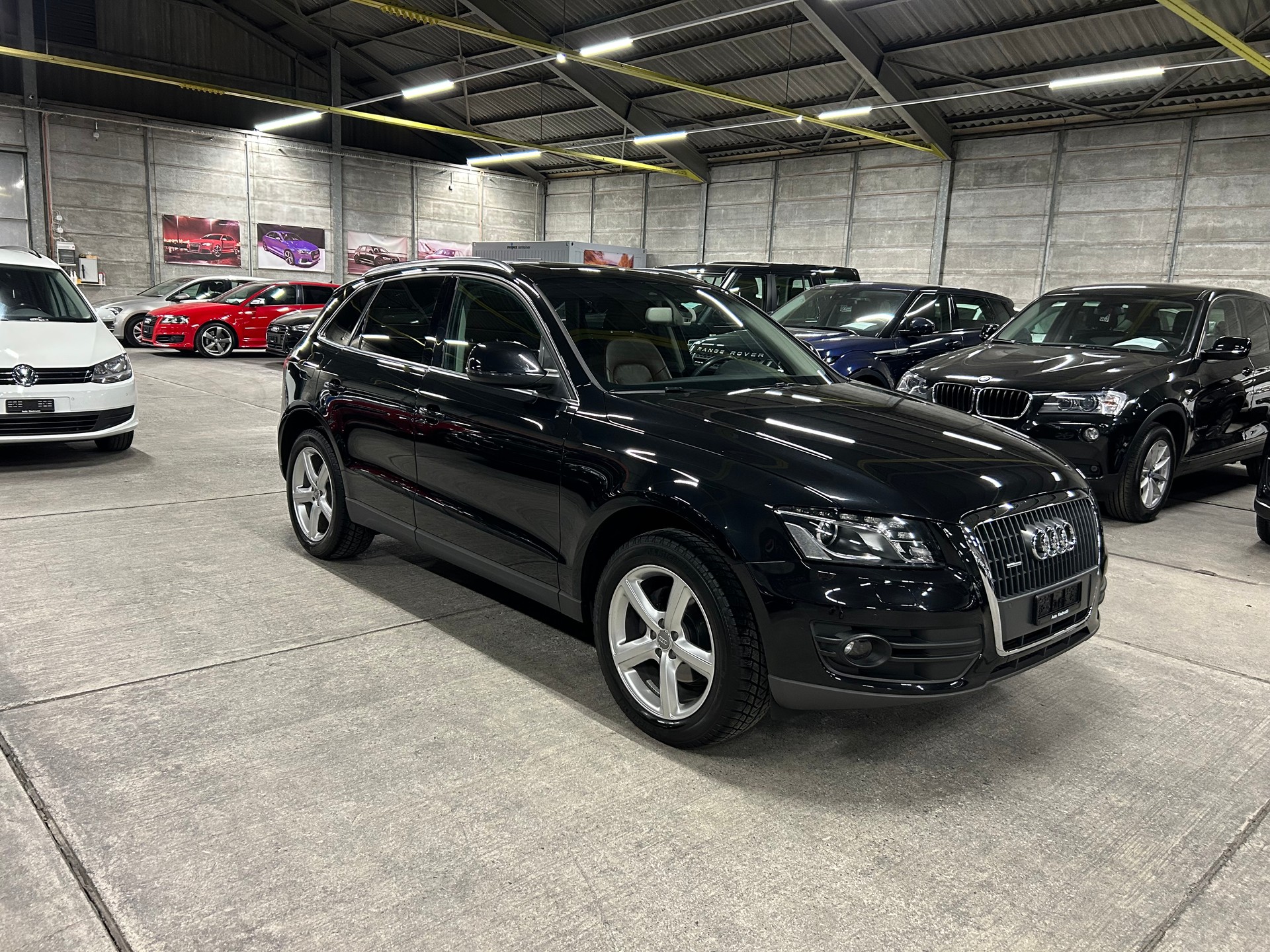AUDI Q5 2.0 TFSI quattro S-tronic-image-1