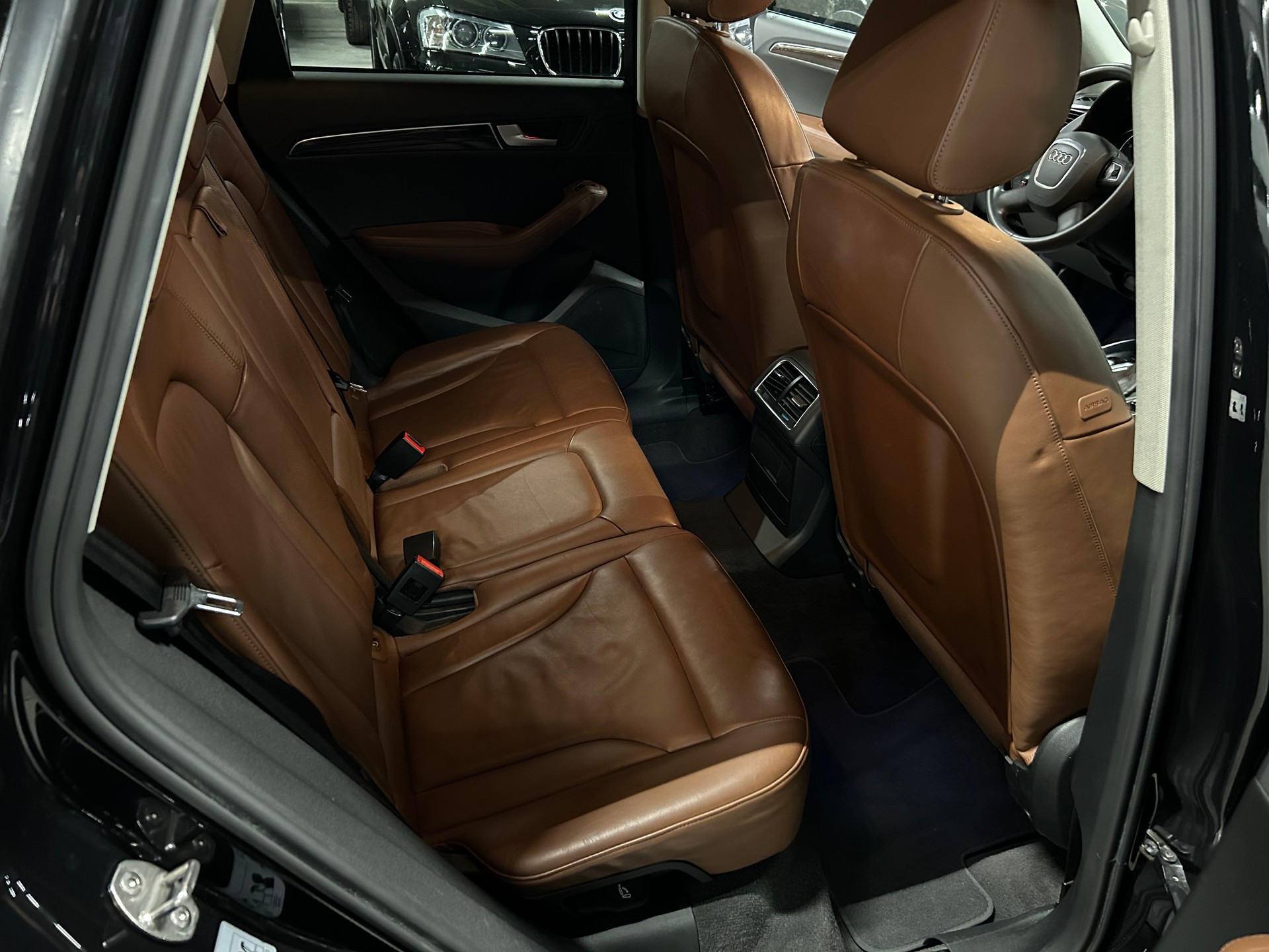 AUDI Q5 2.0 TFSI quattro S-tronic-image-13