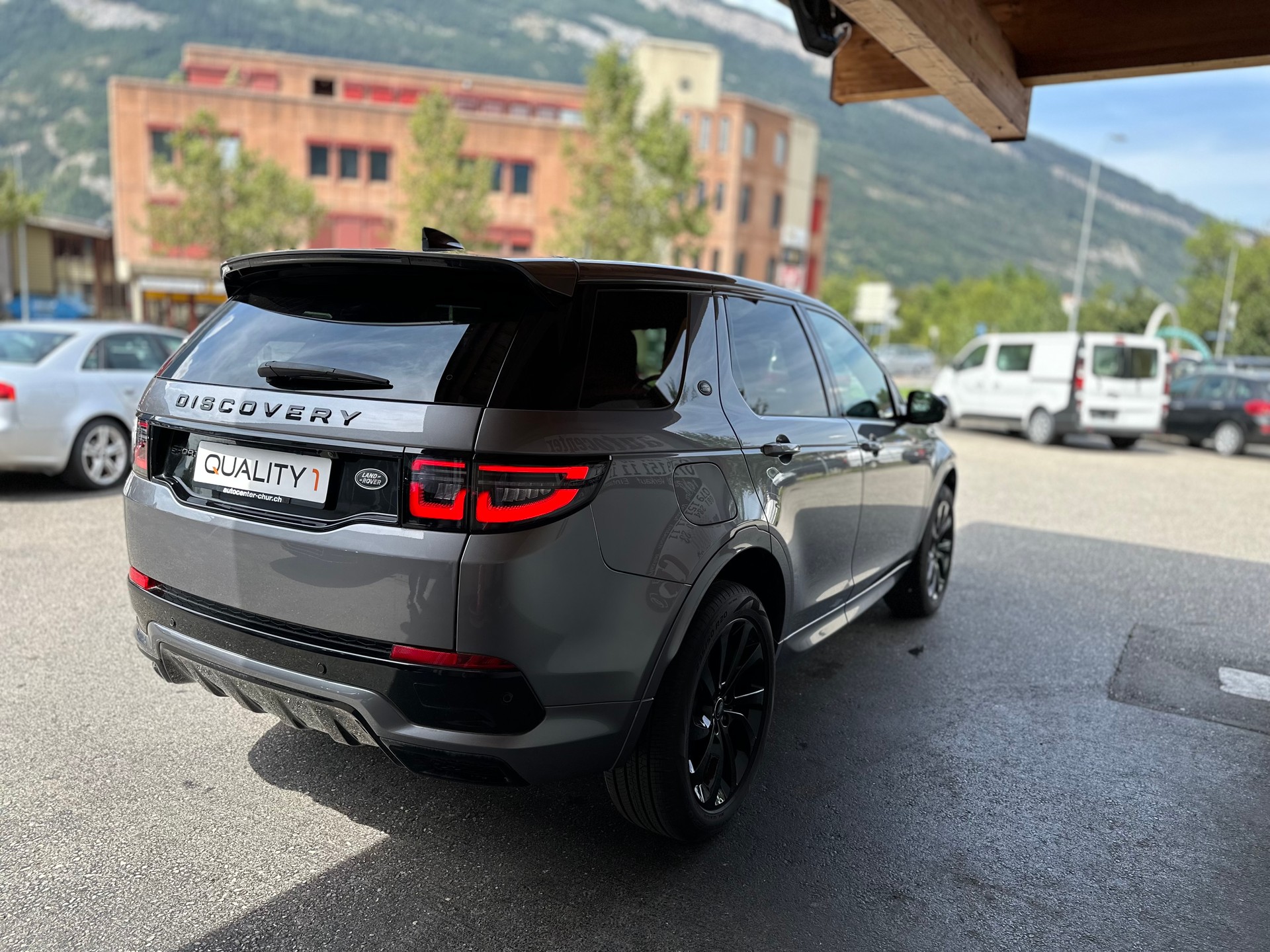 LAND ROVER Discovery Sport R Dyn P200 2.0 Si4 MHEV SE AT9-image-4