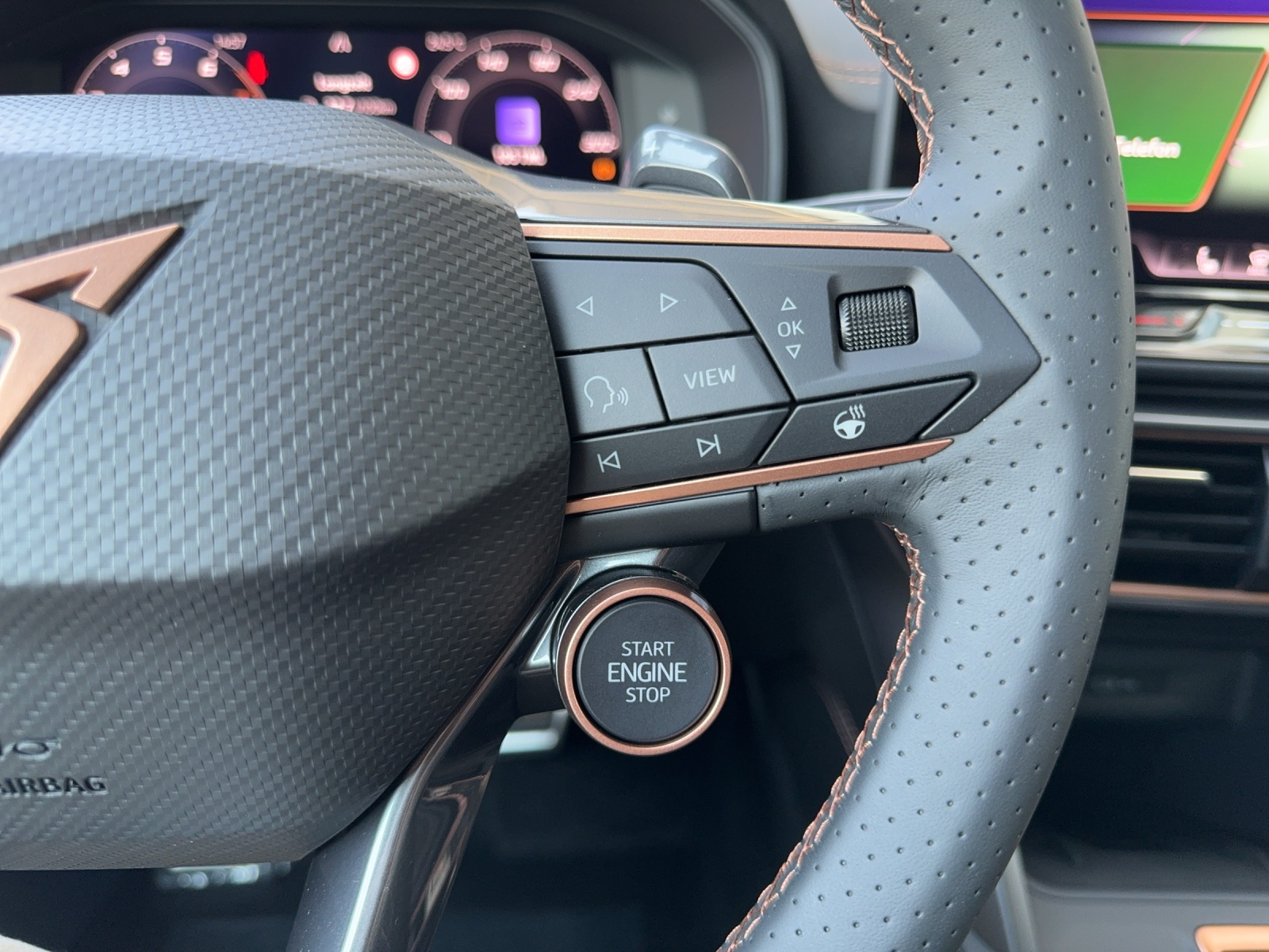CUPRA Formentor 1.5 eTSI DSG-image-9