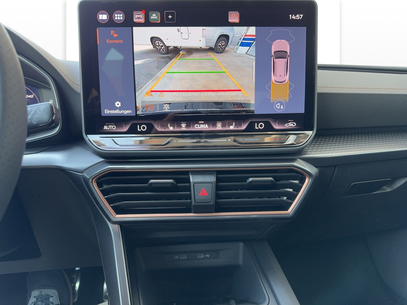 CUPRA Formentor 1.5 eTSI DSG-image-12