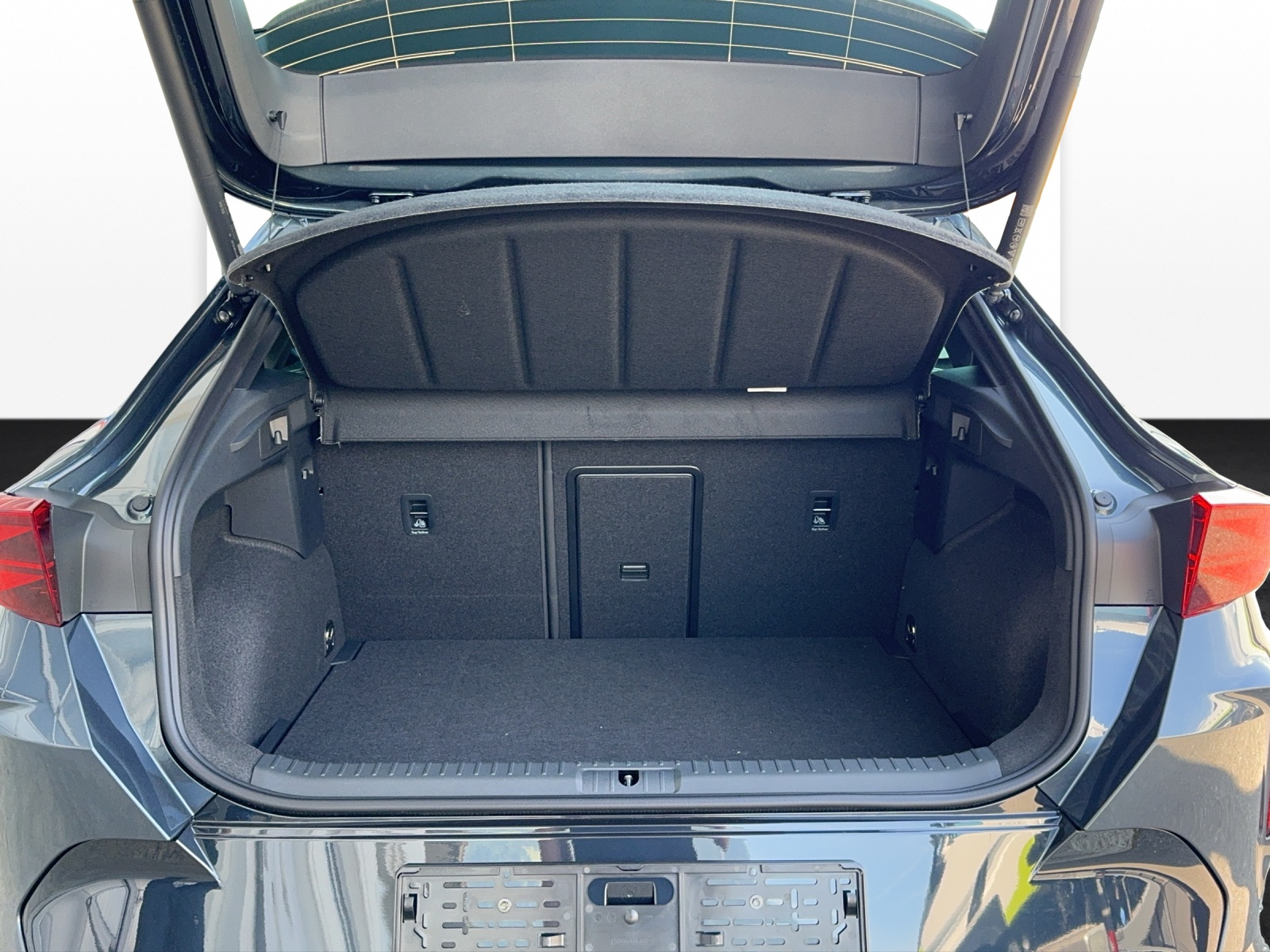 CUPRA Formentor 1.5 eTSI DSG-image-14