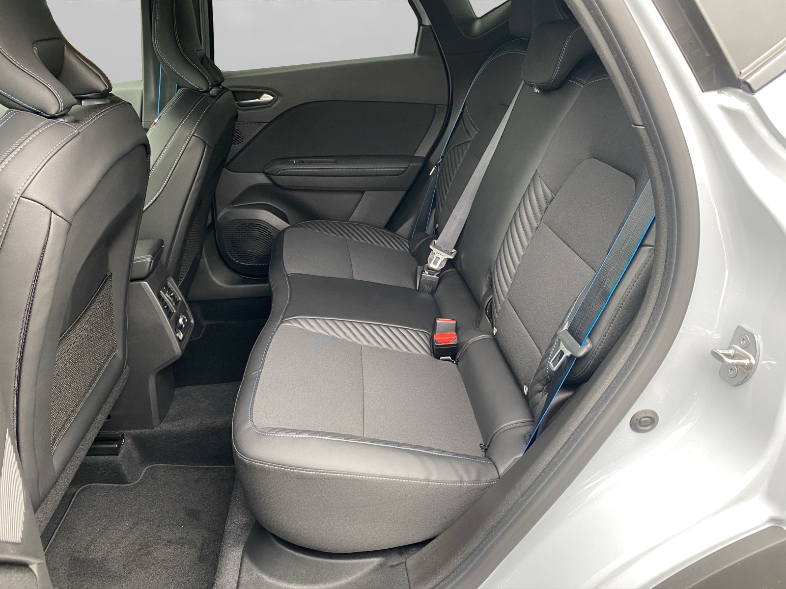 RENAULT CAPTUR E-TECH esprit Alpine mild hybrid 160 EDC-image-7