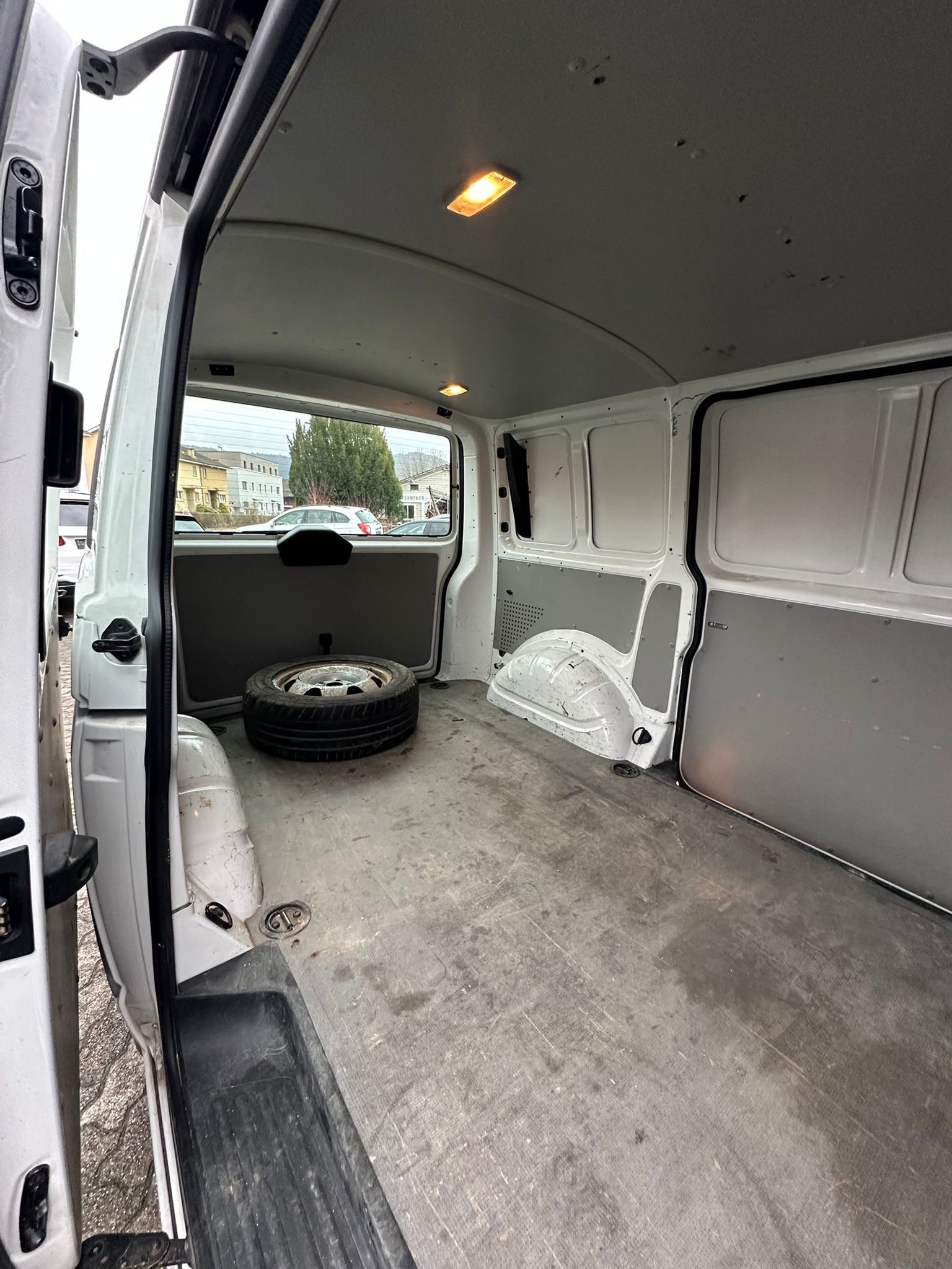 VW T6 2.0 TDI Euro 6-image-8