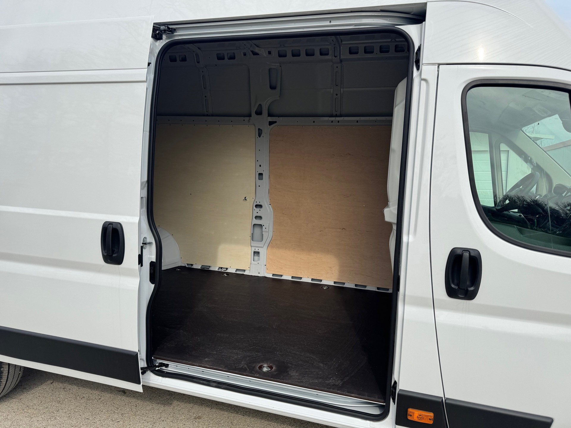 FIAT New Ducato L4H3 mit Automatic-Getriebe und 180 Ps Ahk 3000kg u.s.w-image-4