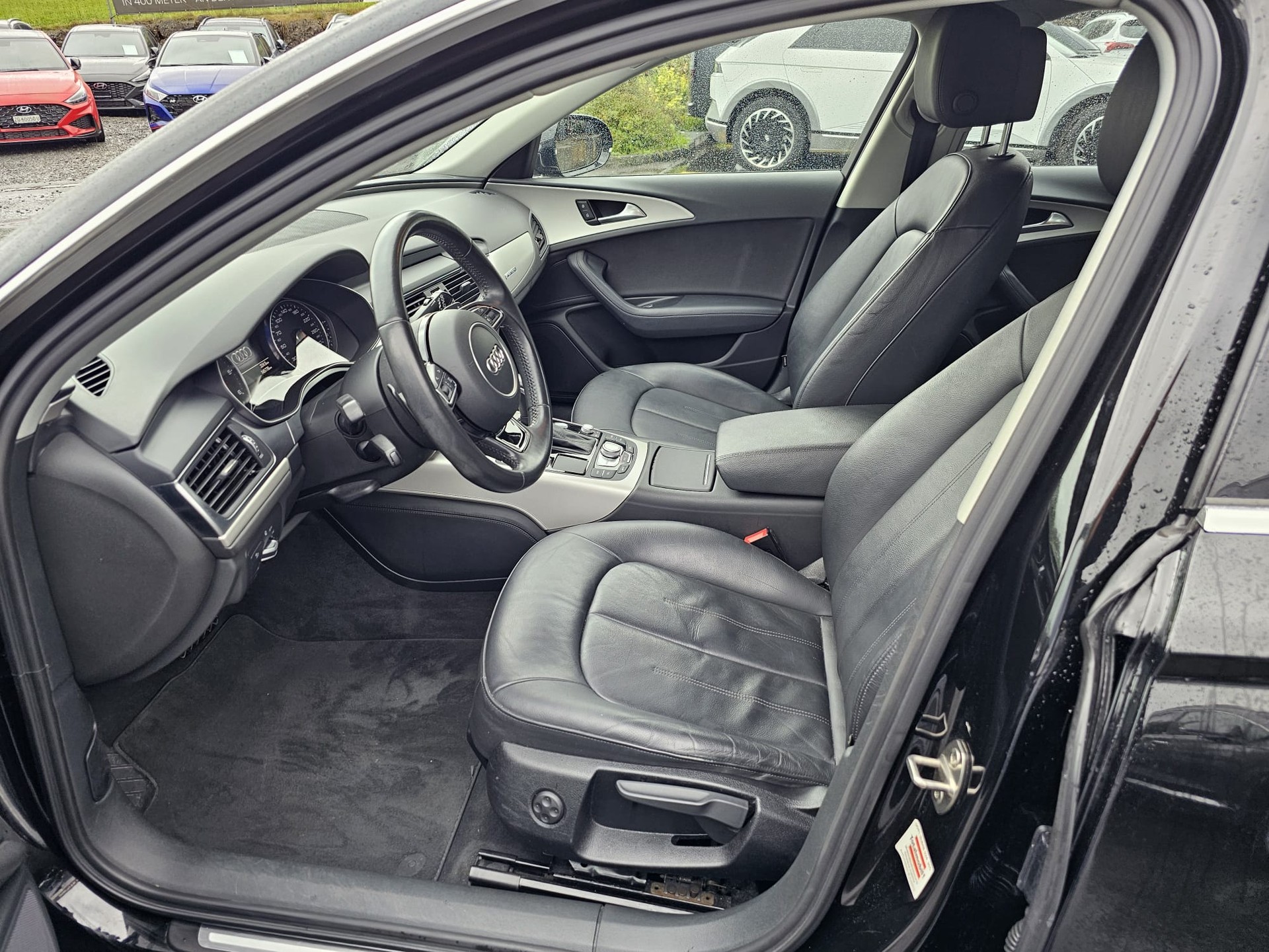 AUDI A6 Avant 3.0 TDI V6 Attraction quattro S-tronic-image-9