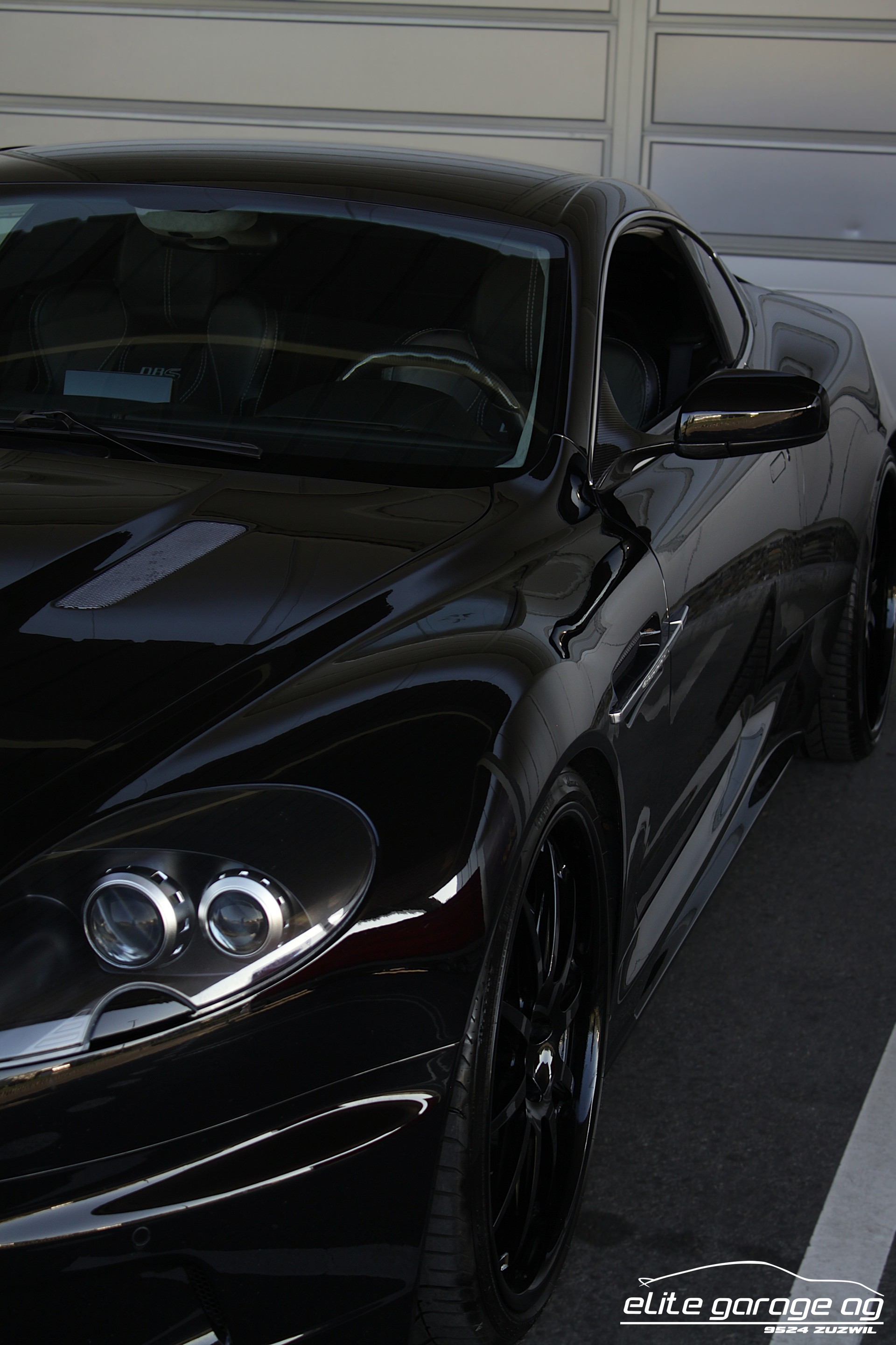 ASTON MARTIN DBS Coupé HANDSCHALTER MANSORY-image-12