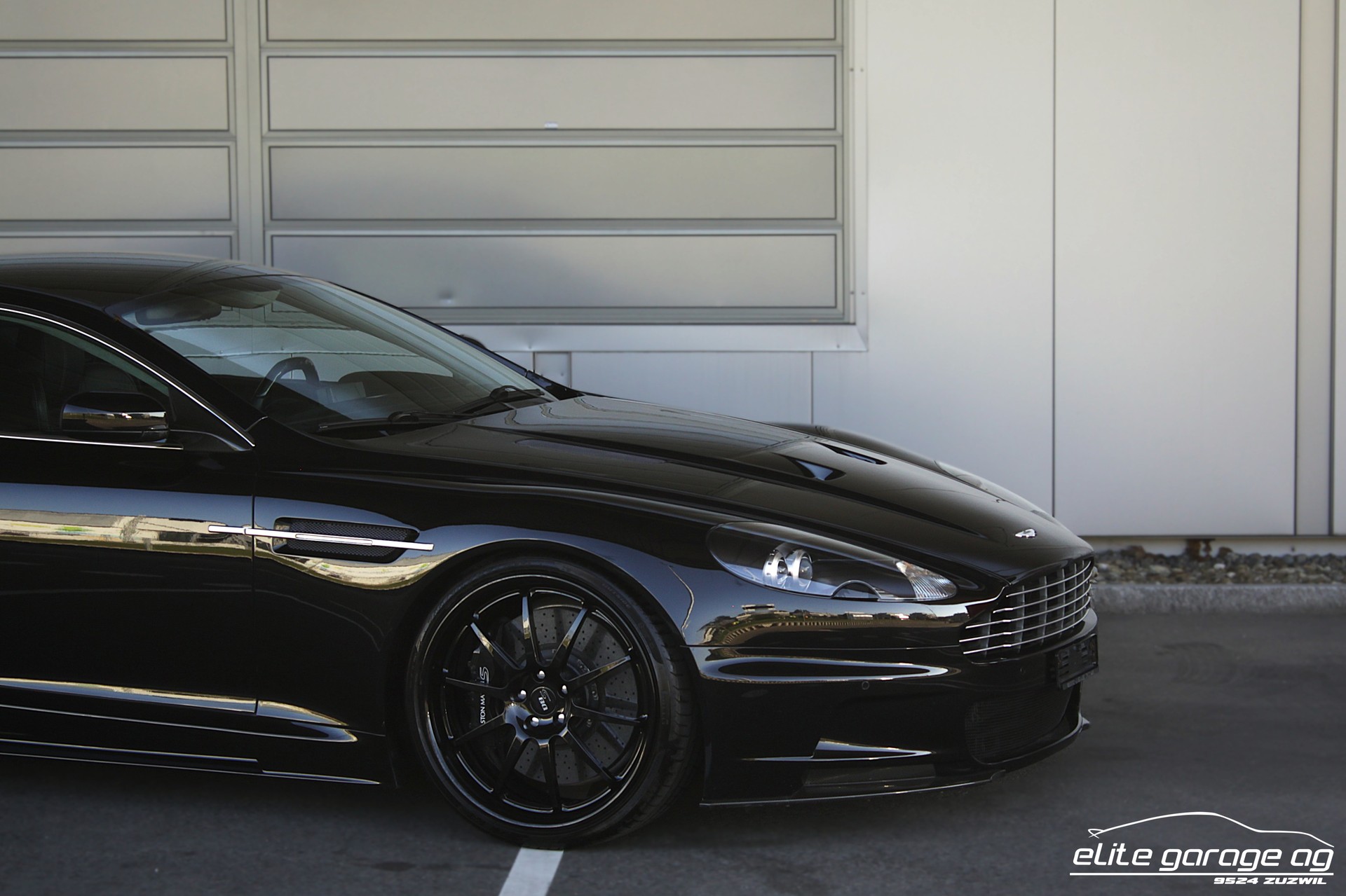ASTON MARTIN DBS Coupé HANDSCHALTER MANSORY-image-8
