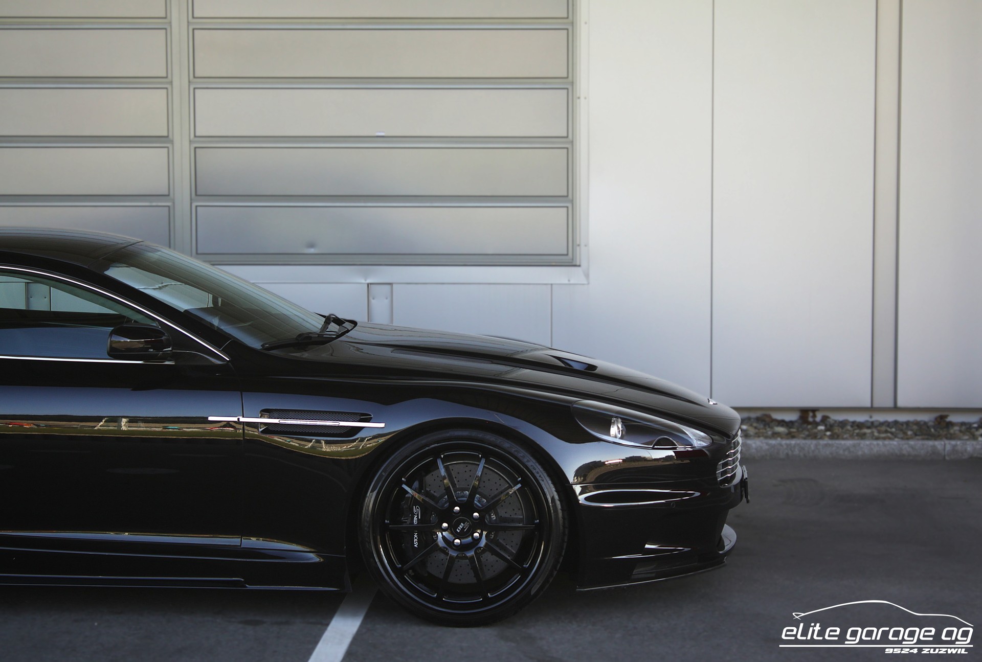 ASTON MARTIN DBS Coupé HANDSCHALTER MANSORY-image-9