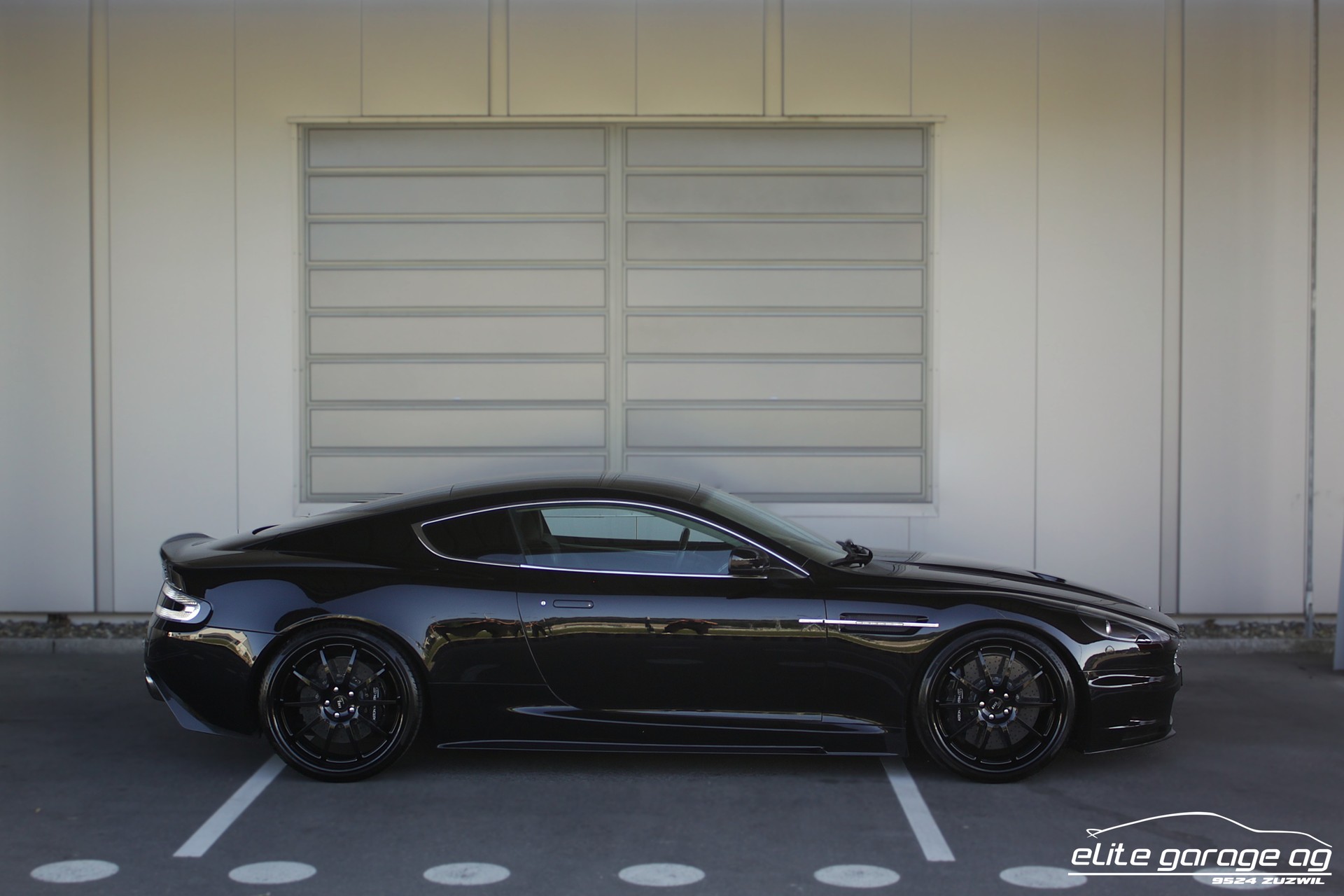ASTON MARTIN DBS Coupé HANDSCHALTER MANSORY-image-5