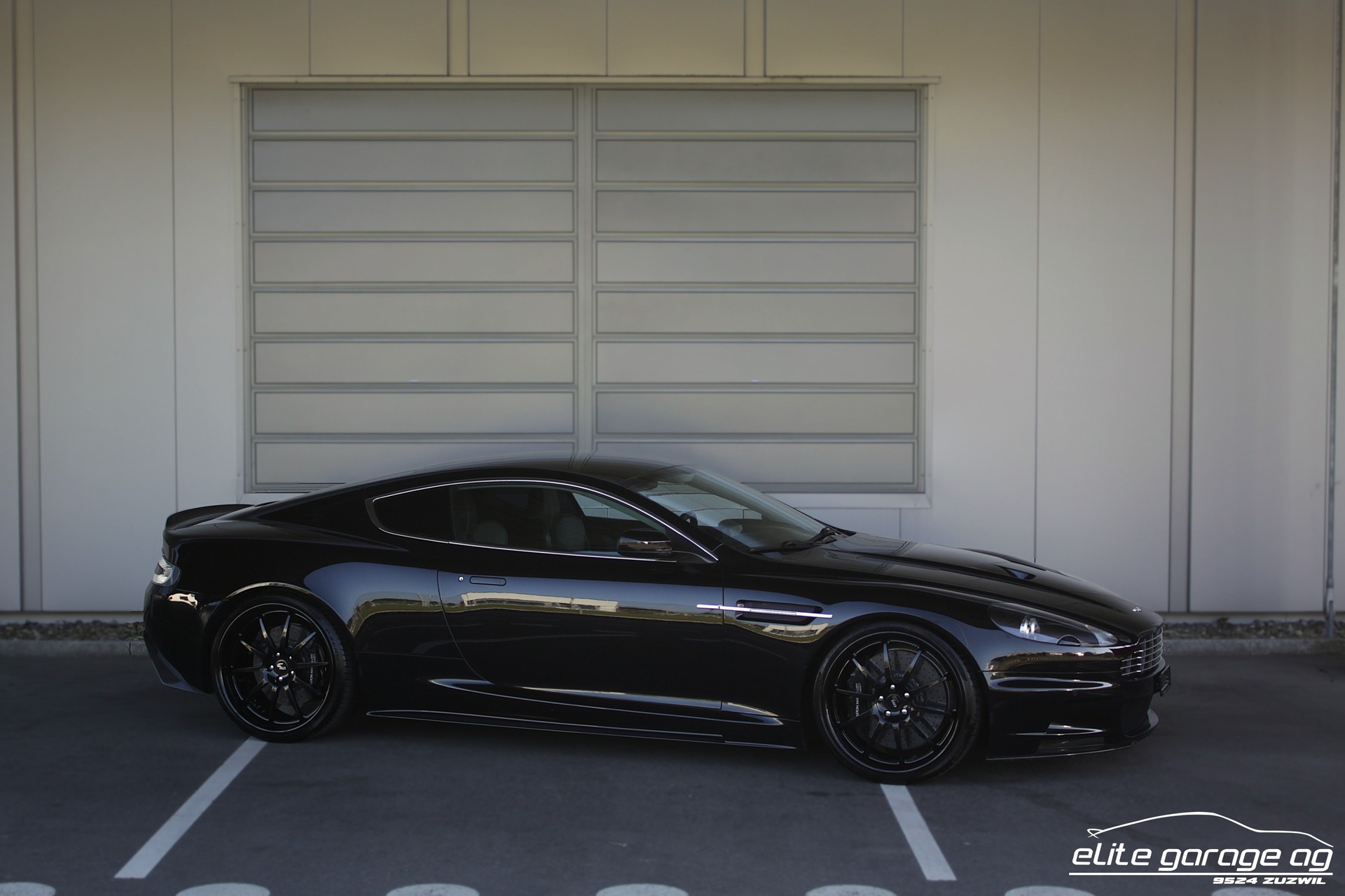 ASTON MARTIN DBS Coupé HANDSCHALTER MANSORY-image-6