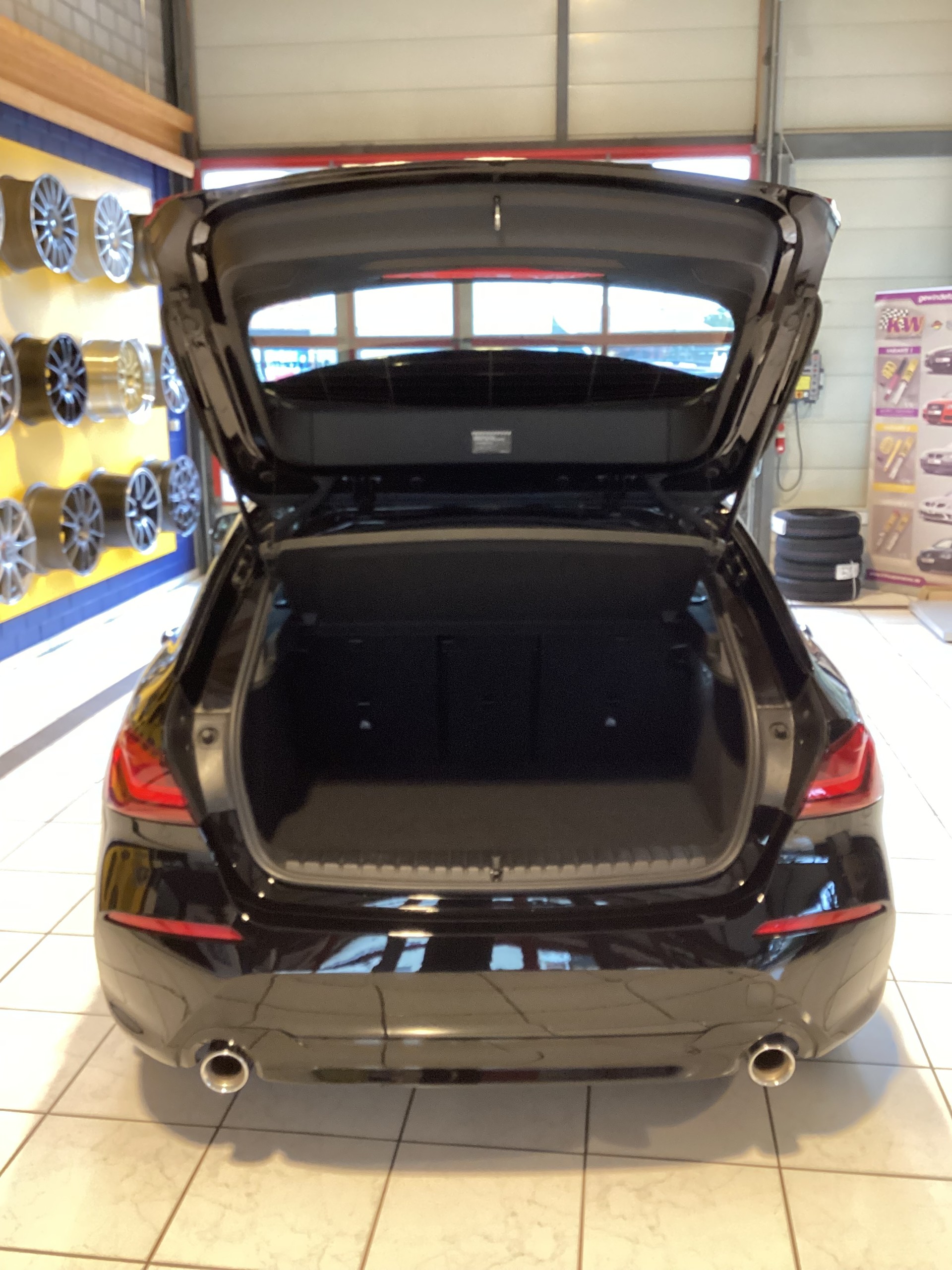 BMW 120i Sport Line Steptronic-image-10
