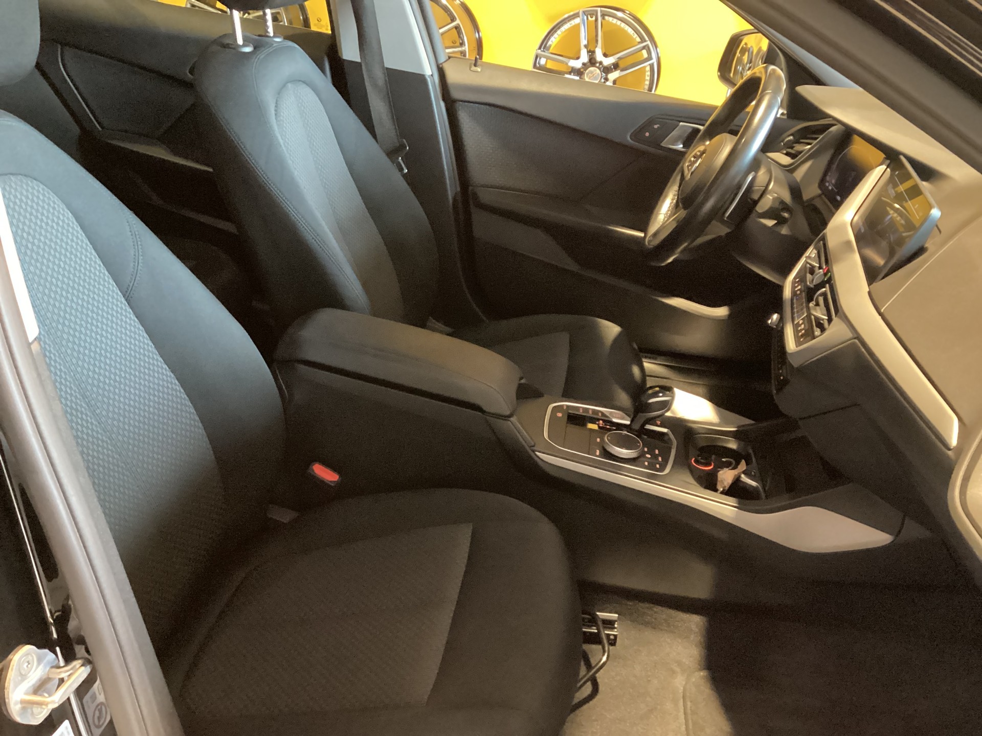 BMW 120i Sport Line Steptronic-image-8
