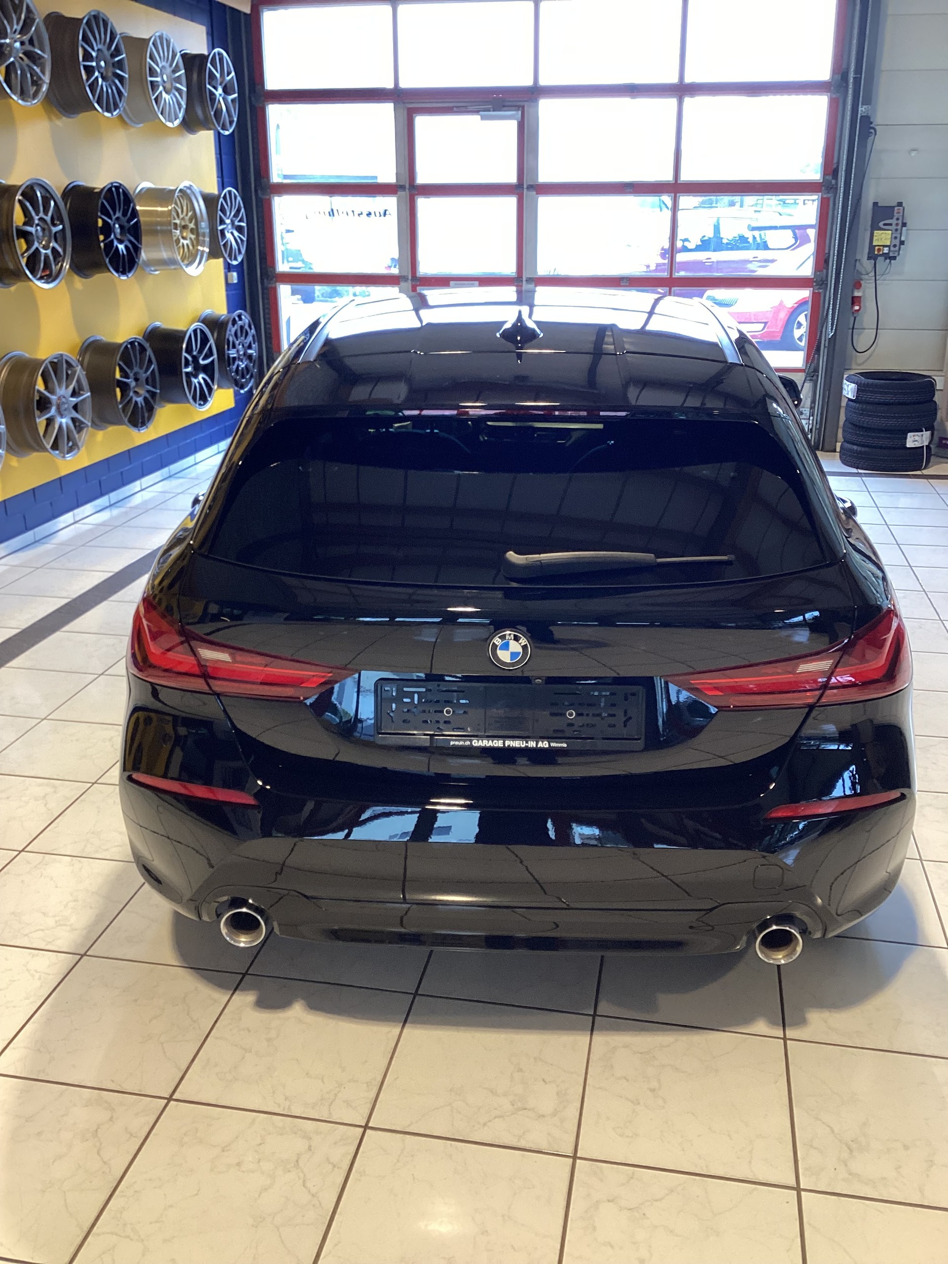 BMW 120i Sport Line Steptronic-image-4