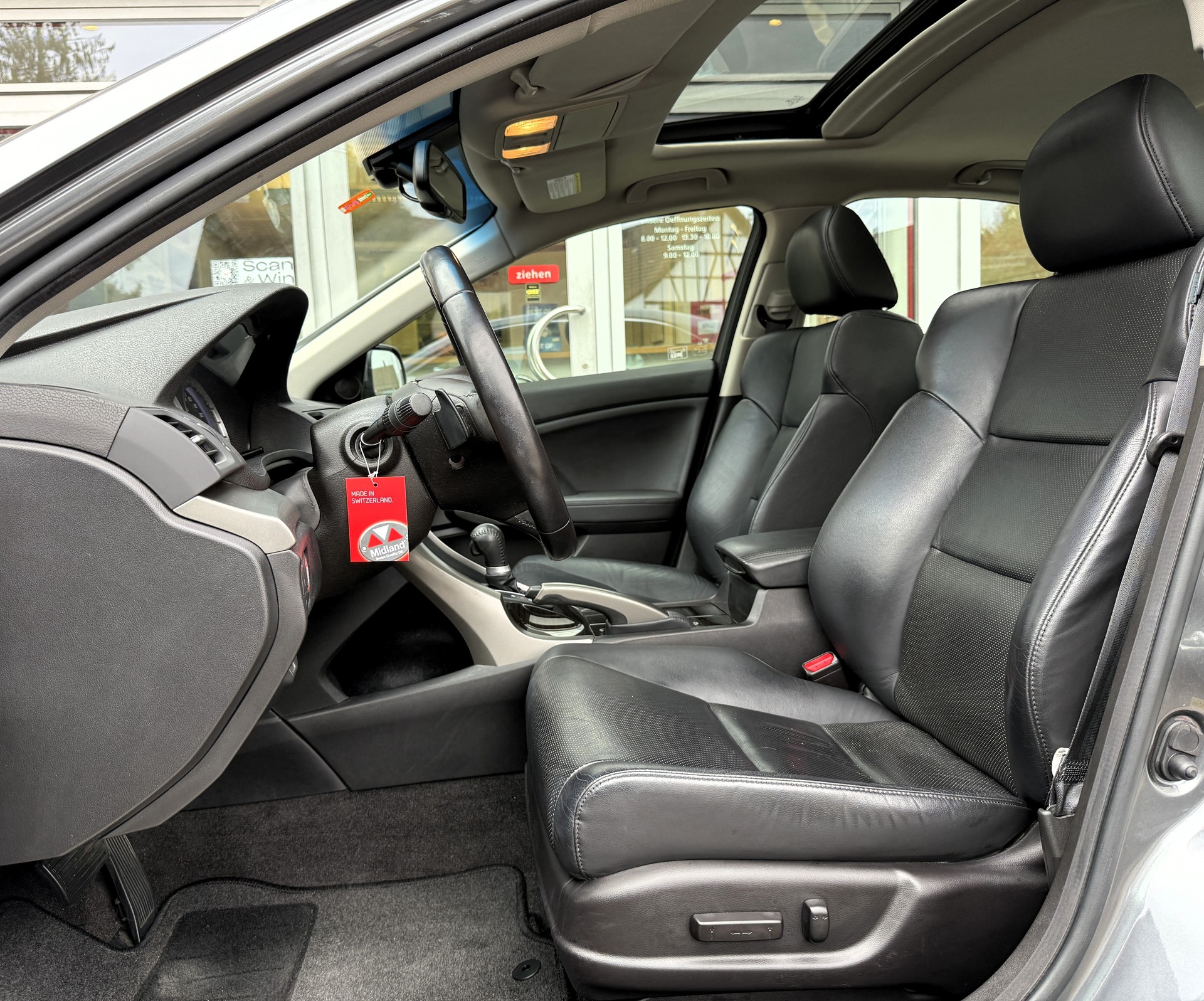HONDA Accord 2.4i 16V Executive Automatic-image-14