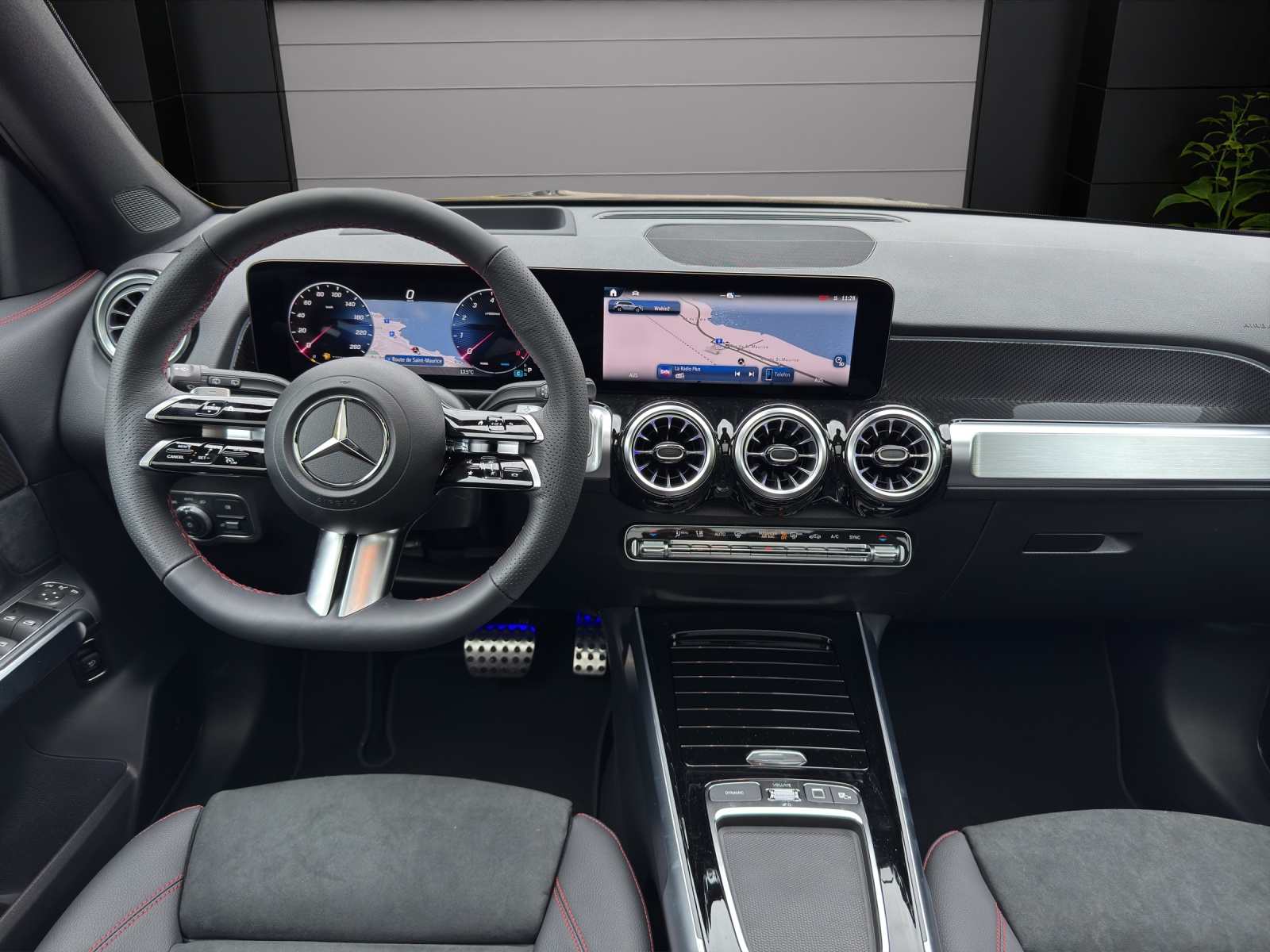 MERCEDES-BENZ GLB 220 4Matic 8G-Tronic-image-11