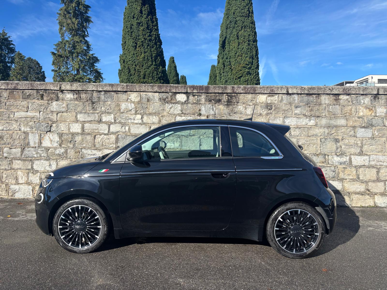 FIAT 500 3+1 electric 87 kW La Prima-image-0