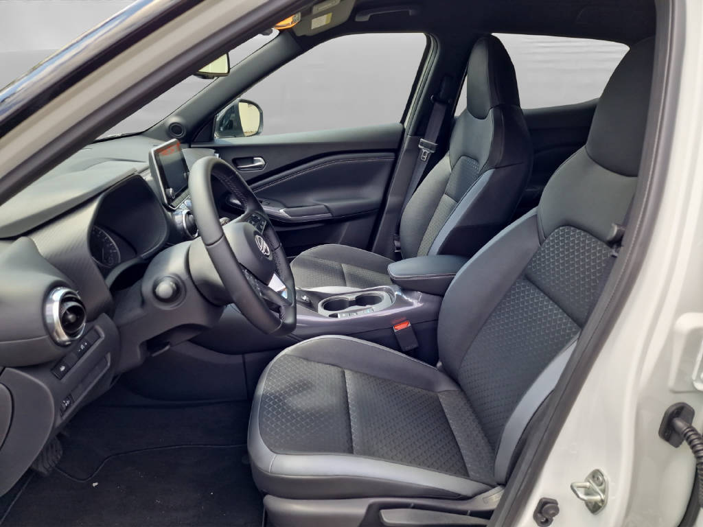 NISSAN Juke 1.6 Hybrid Unplugged-image-3