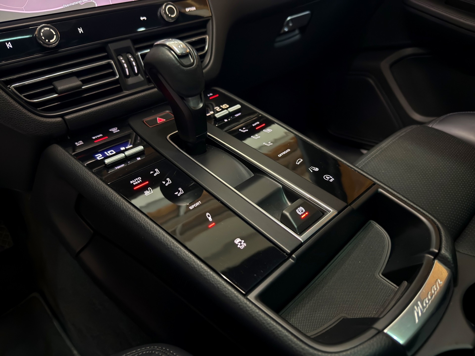 PORSCHE Macan S PDK-image-19