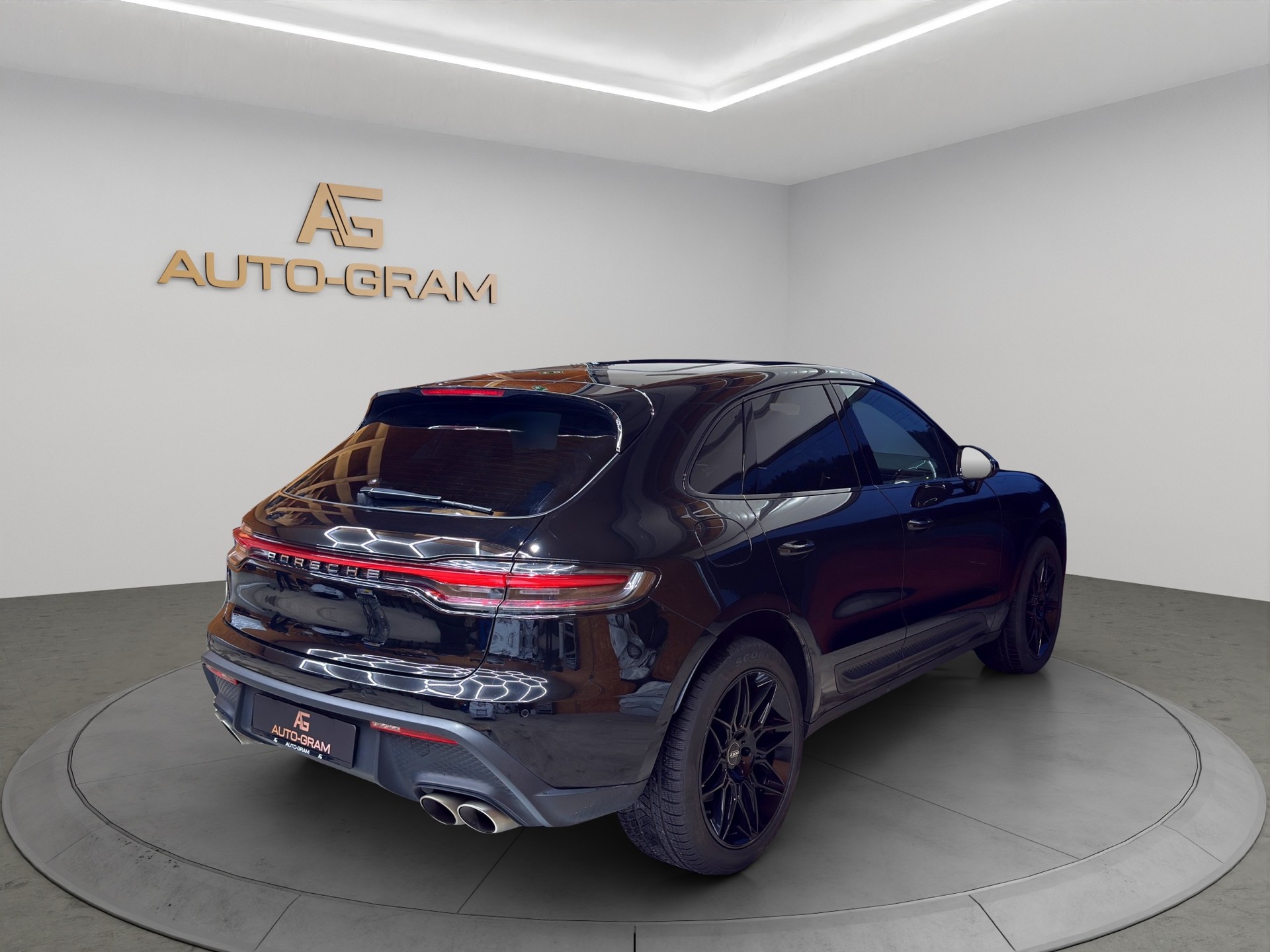 PORSCHE Macan S PDK-image-4