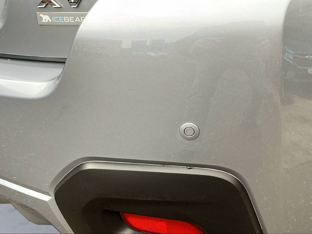 SUBARU XV 2.0i Swiss Two-image-19