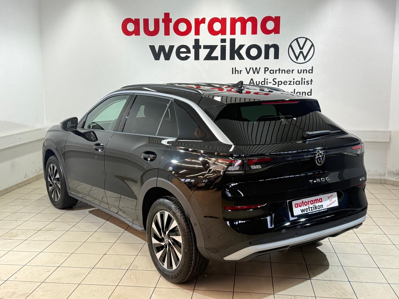VW T-Roc 1.5 eTSI mHEV Life DSG-image-2