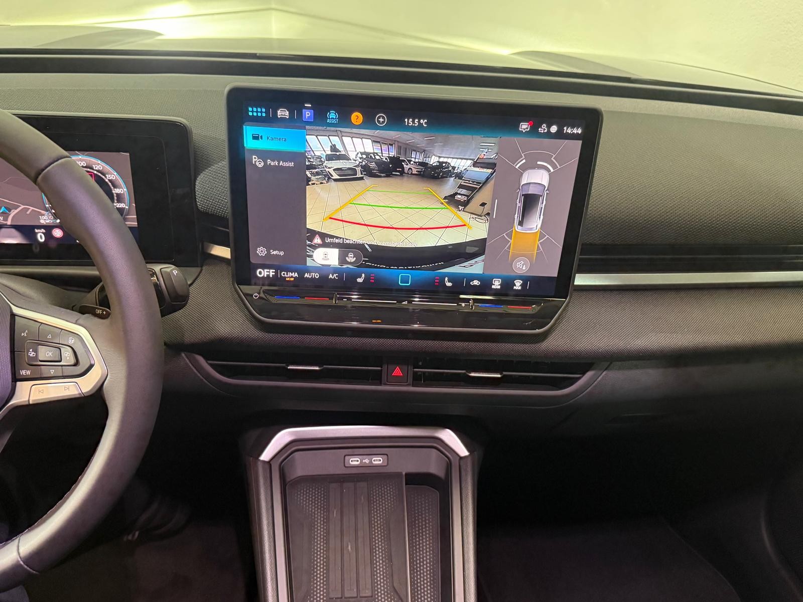 VW T-Roc 1.5 eTSI mHEV Life DSG-image-13