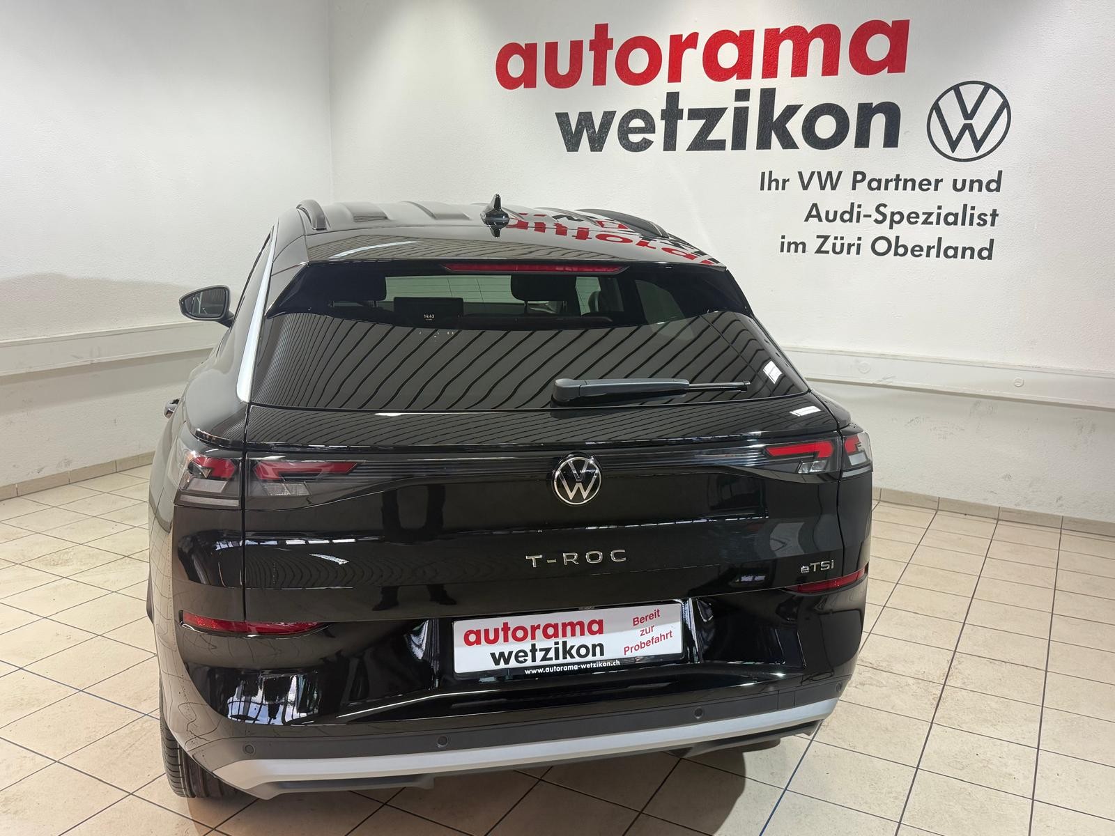 VW T-Roc 1.5 eTSI mHEV Life DSG-image-3