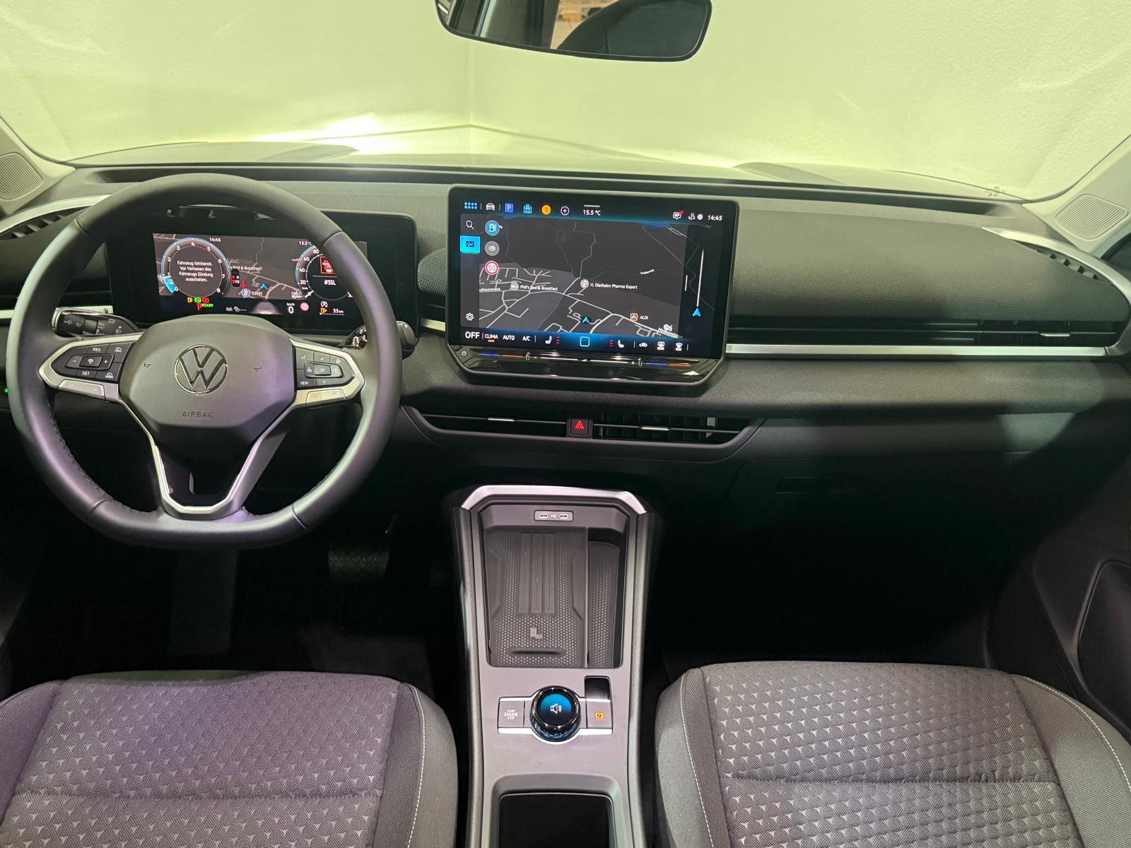 VW T-Roc 1.5 eTSI mHEV Life DSG-image-10
