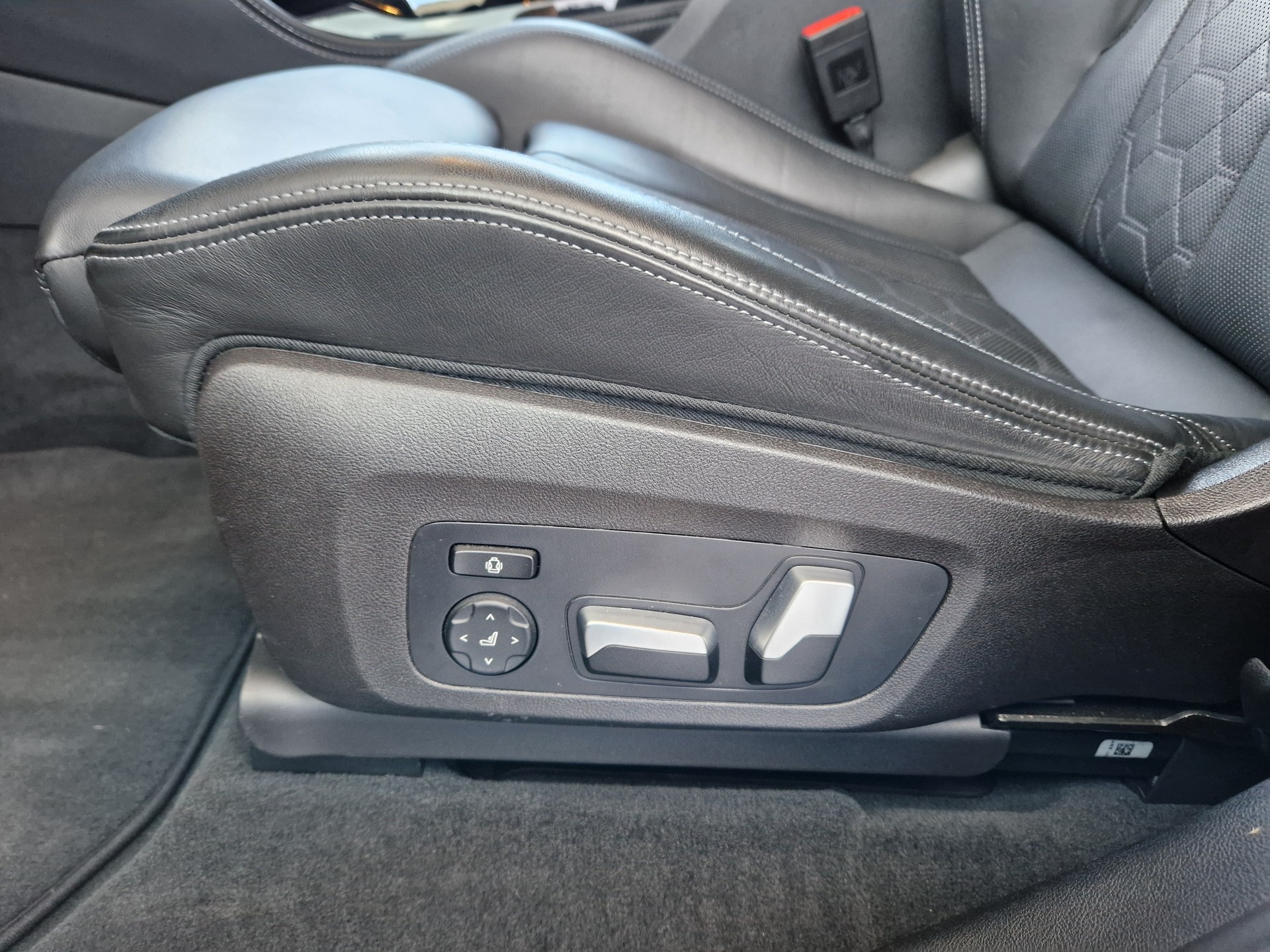 BMW X3 xDrive M Competition Steptronic-image-14