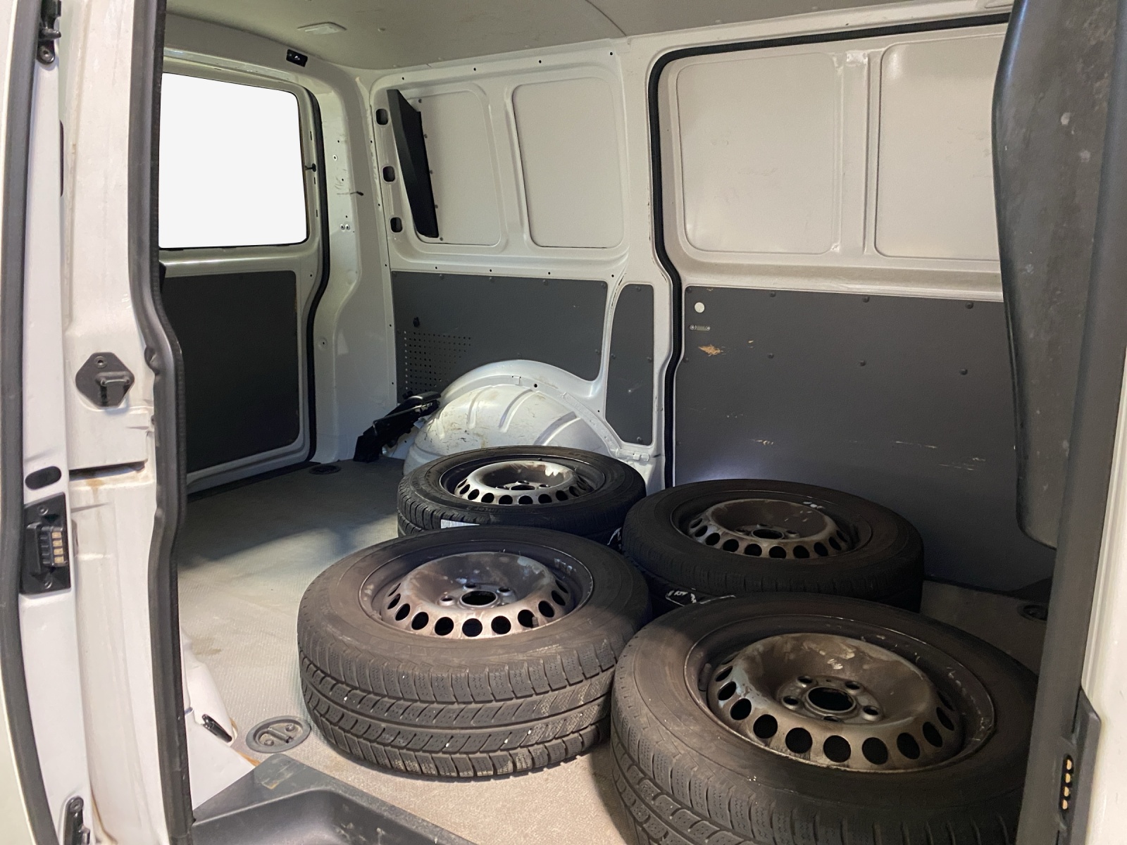 VW T6.1 2.0 TDI-image-11