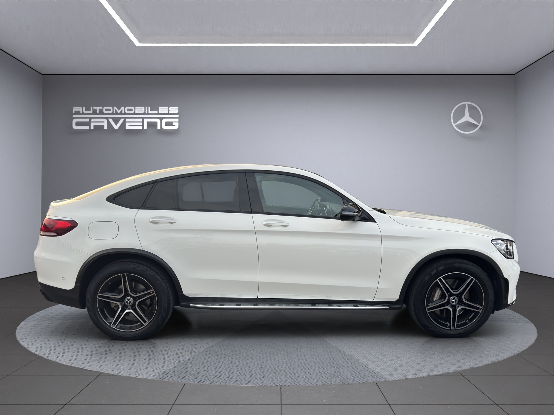 MERCEDES-BENZ GLC Coupé 200 AMG Line 4Matic 9G-Tronic-image-5